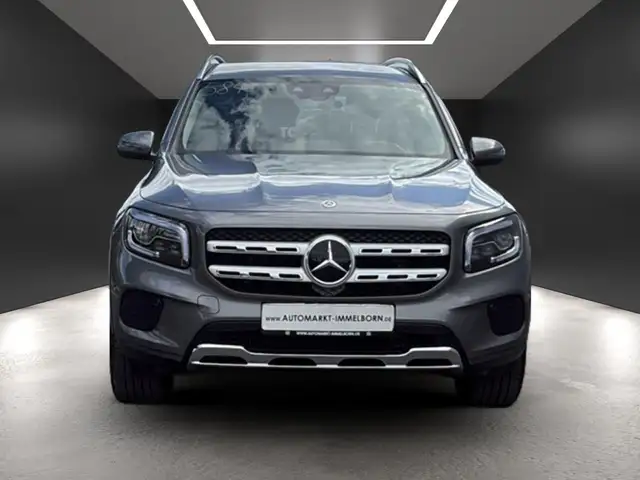 Mercedes-Benz GLB view 9