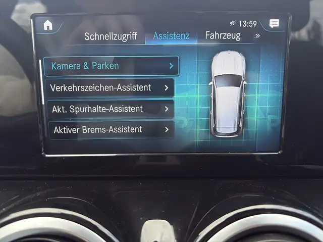 Mercedes-Benz GLB view 24