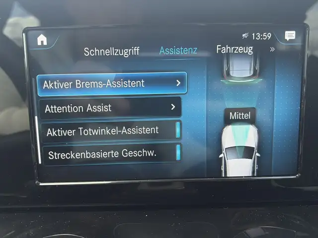 Mercedes-Benz GLB view 23