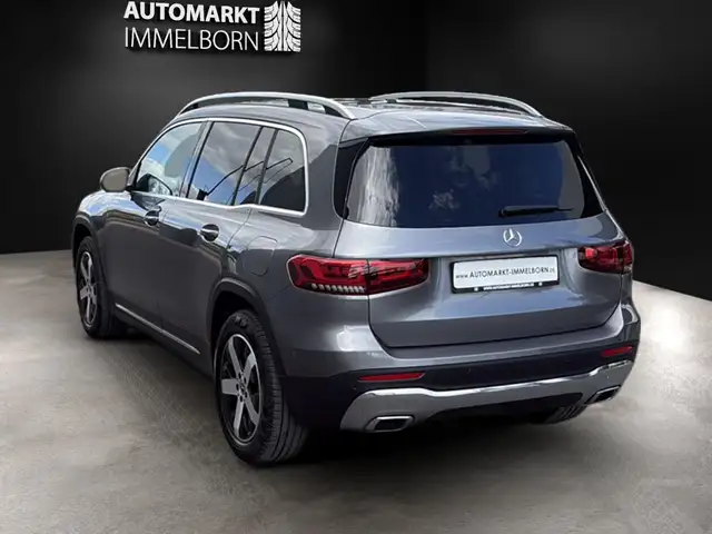 Mercedes-Benz GLB view 5