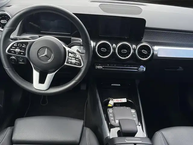 Mercedes-Benz GLB view 15