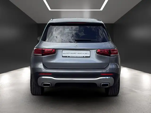 Mercedes-Benz GLB view 10