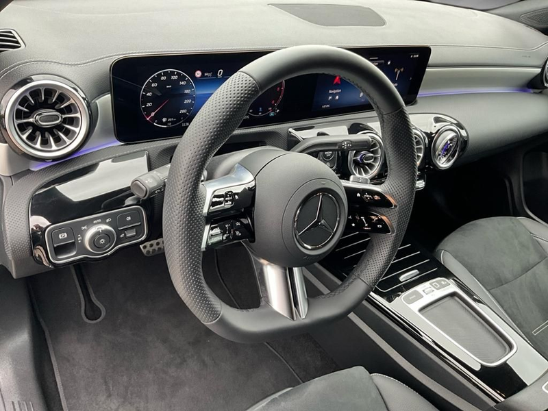 Mercedes-Benz CLA 200 CLA 200 d AMG Line Advanced Plus Shooting Brake — photo 9