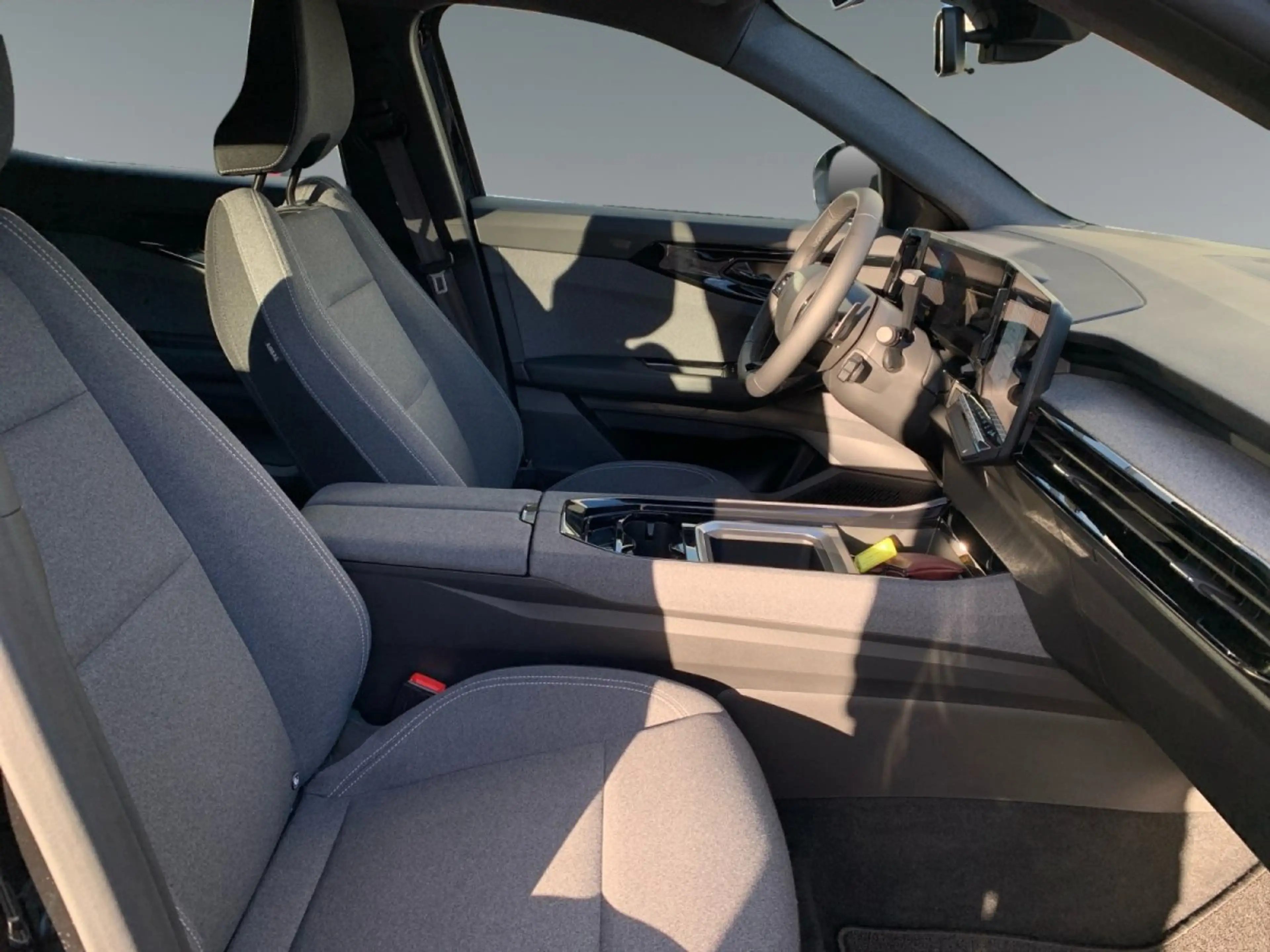 Renault Austral 1.3 TCe 160 Mild-Hybrid EU6e Evolution AUTOMATIK A — photo 15