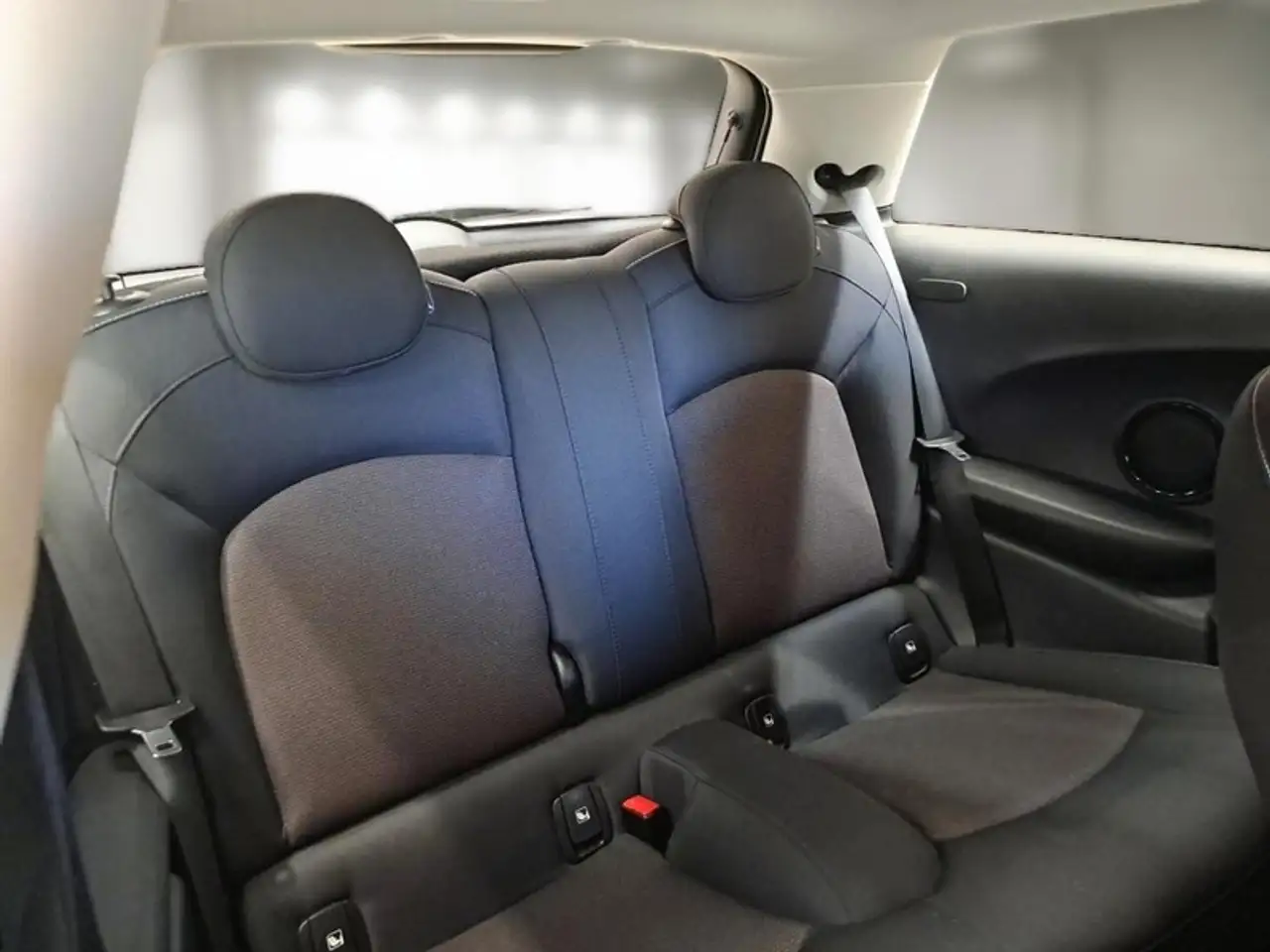 MINI Cooper CLASSIC 3 PORTE BERLINA, миниатюра 11