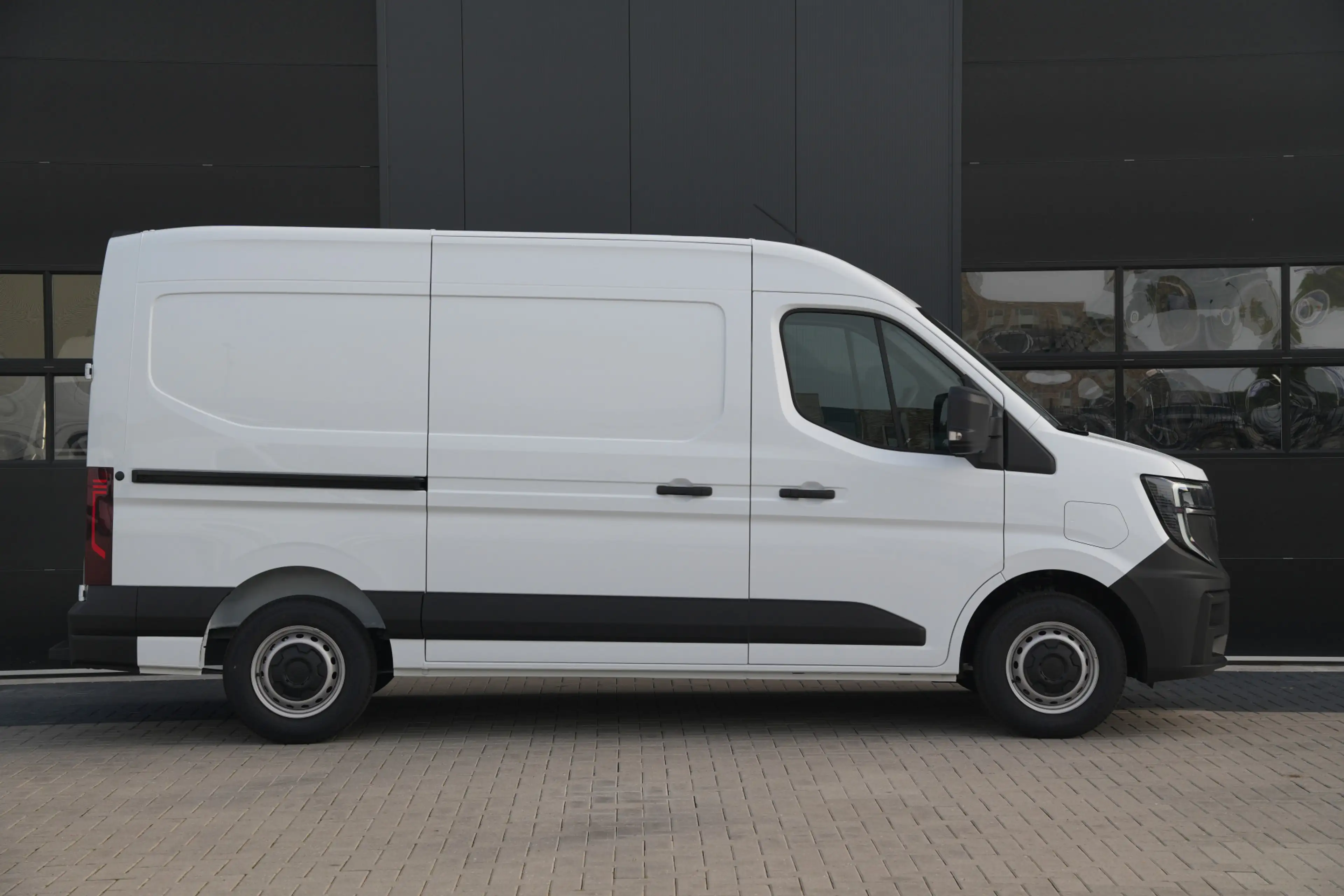 Renault Master E-Tech T35 L2H2 Advance Long Range 87 kWh 143pk - — photo 5