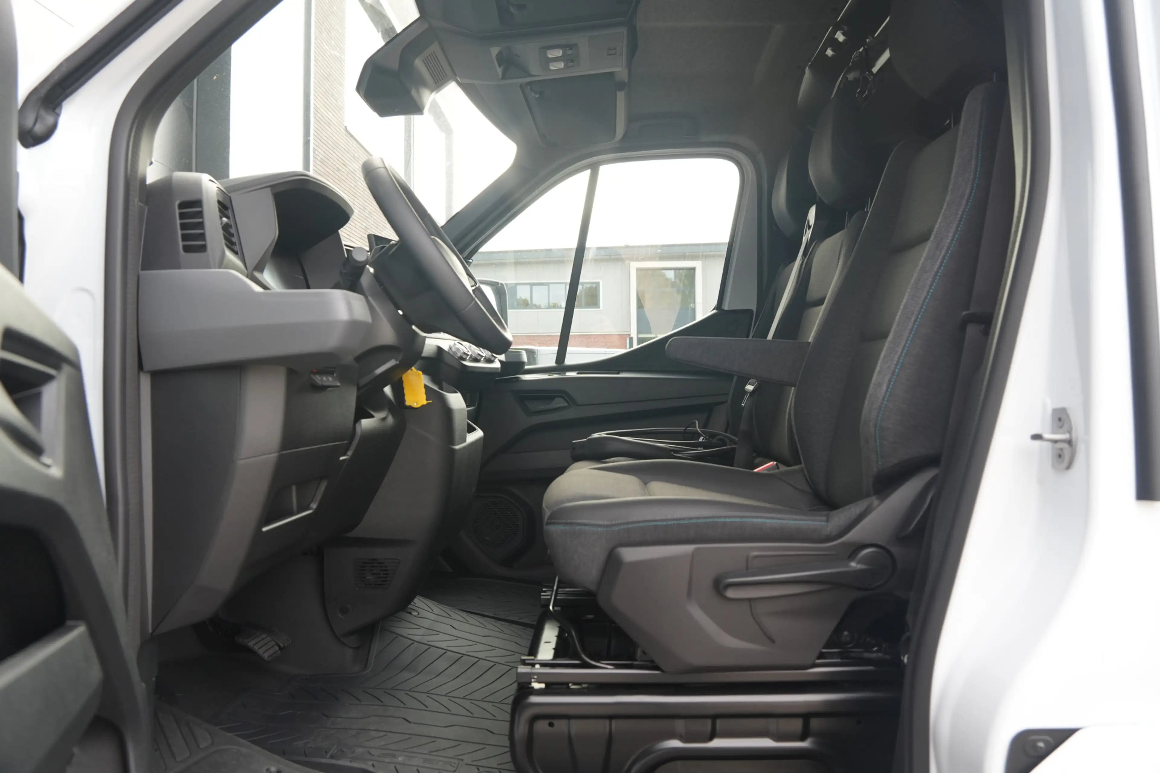 Renault Master E-Tech T35 L2H2 Advance Long Range 87 kWh 143pk - — photo 14
