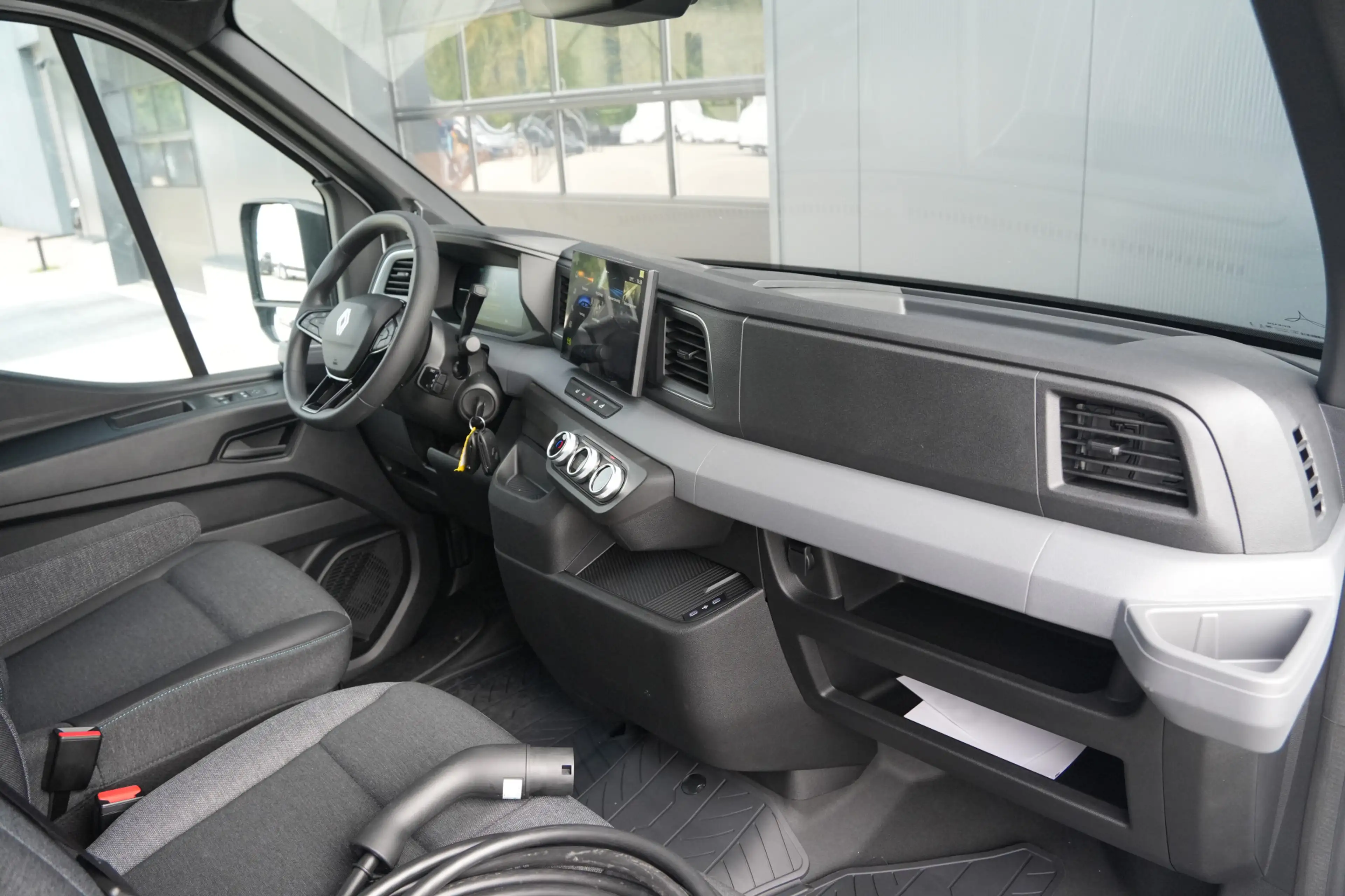 Renault Master E-Tech T35 L2H2 Advance Long Range 87 kWh 143pk - — photo 38