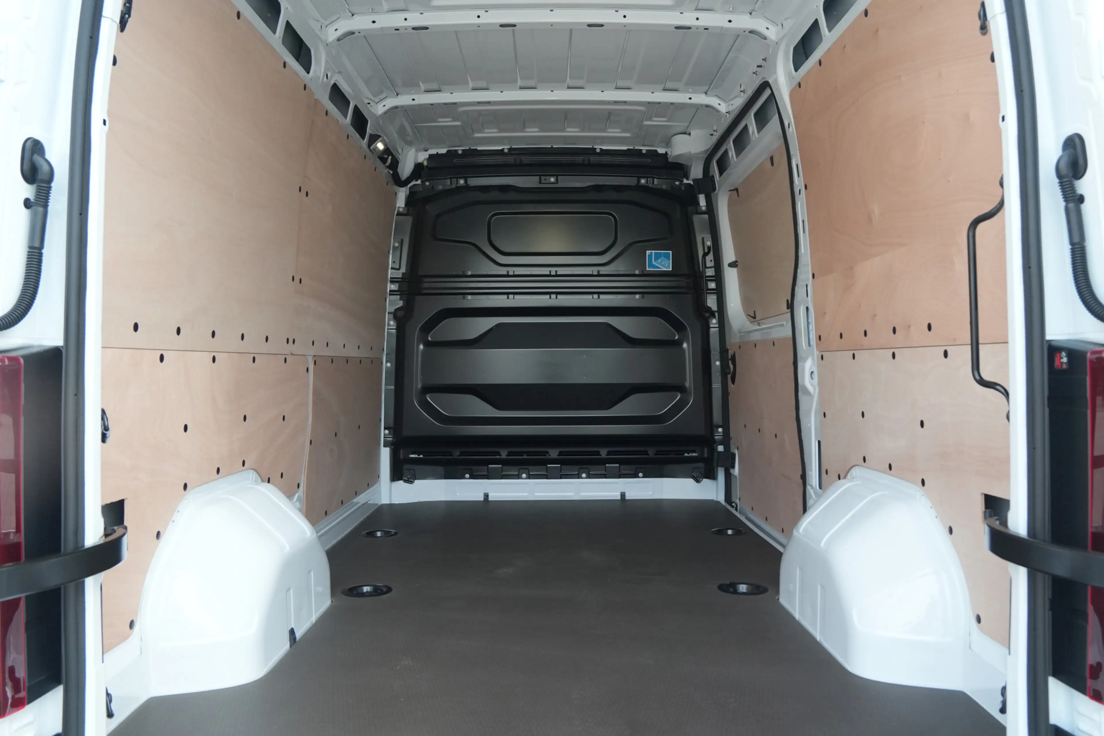 Renault Master E-Tech T35 L2H2 Advance Long Range 87 kWh 143pk - — photo 8