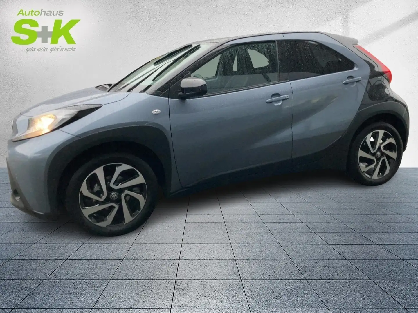 Toyota Aygo X 1.0 VVT-i Teamplayer*CARPLAY*SHZ*KAMERA* Grau - 2
