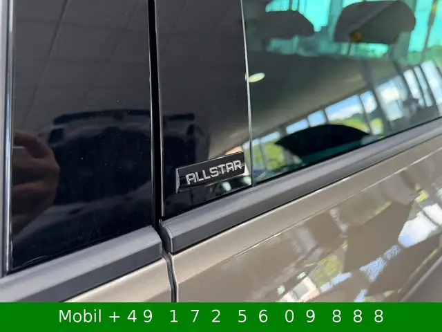 Volkswagen Golf Sportsvan view 10