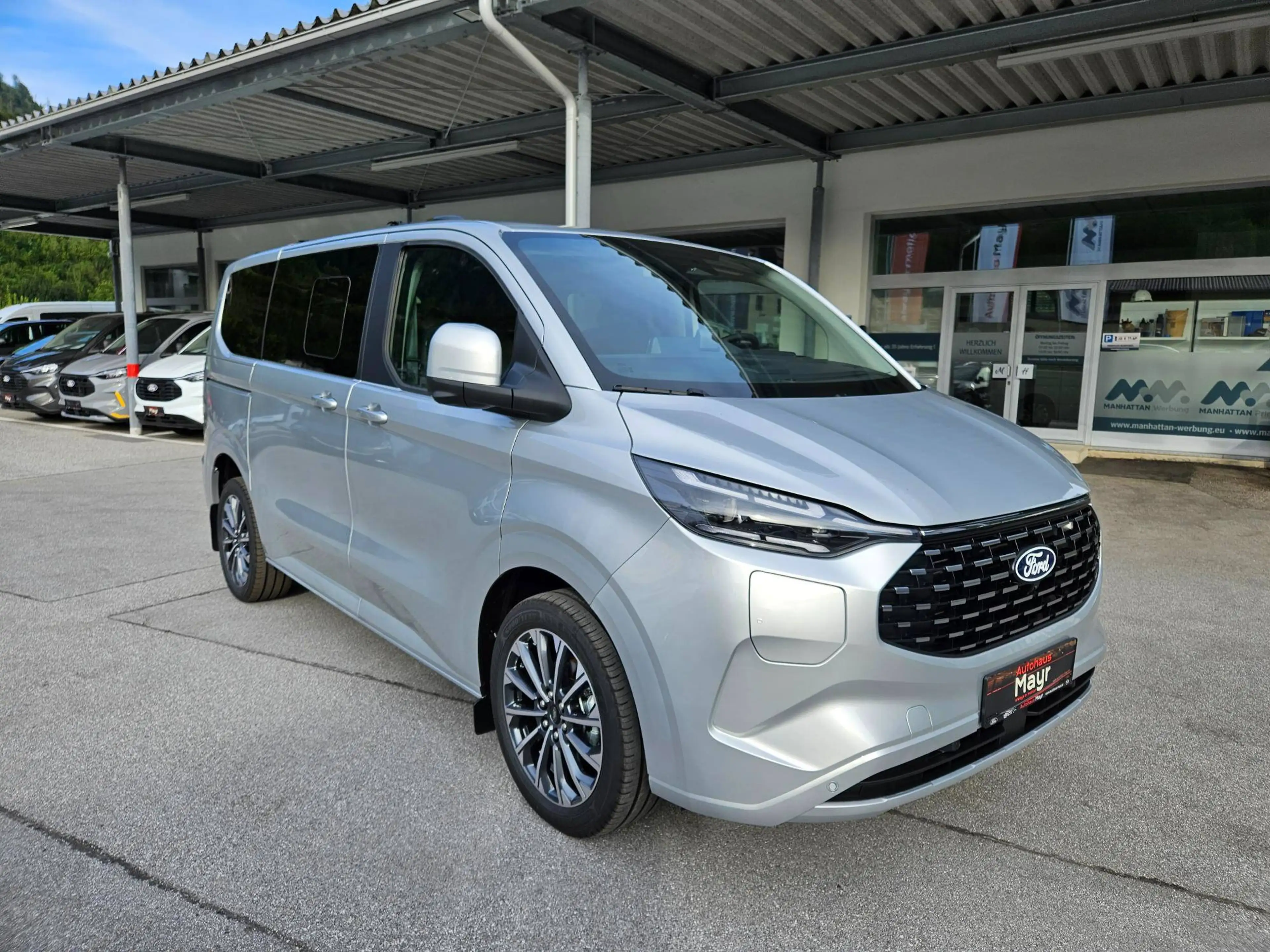 Ford Tourneo Custom Plug-in Hybrid 340 L1 Tourneo Titanium X FWD — photo 9