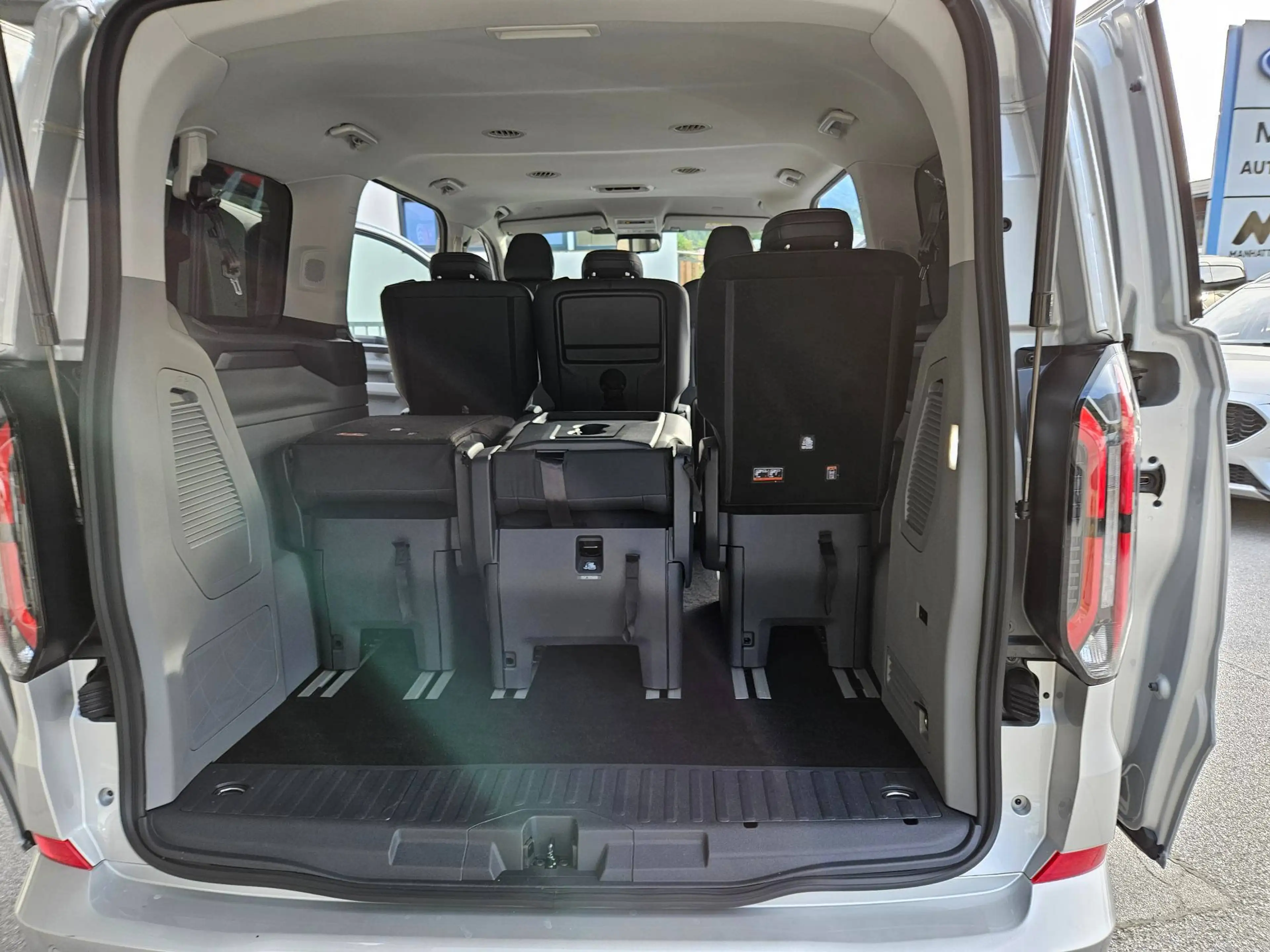 Ford Tourneo Custom Plug-in Hybrid 340 L1 Tourneo Titanium X FWD — photo 14