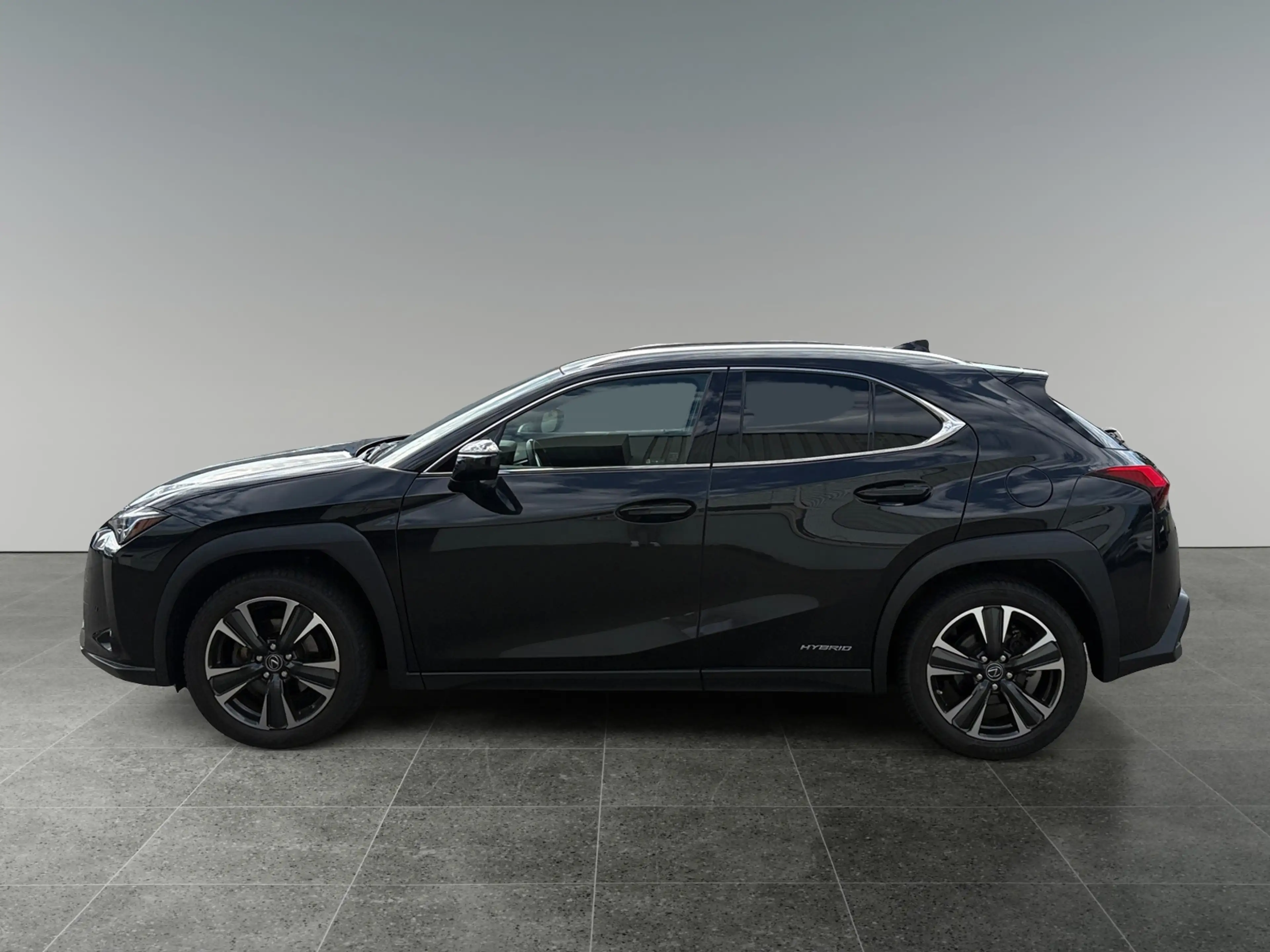Lexus UX 250h 4x4, Advanced — photo 2