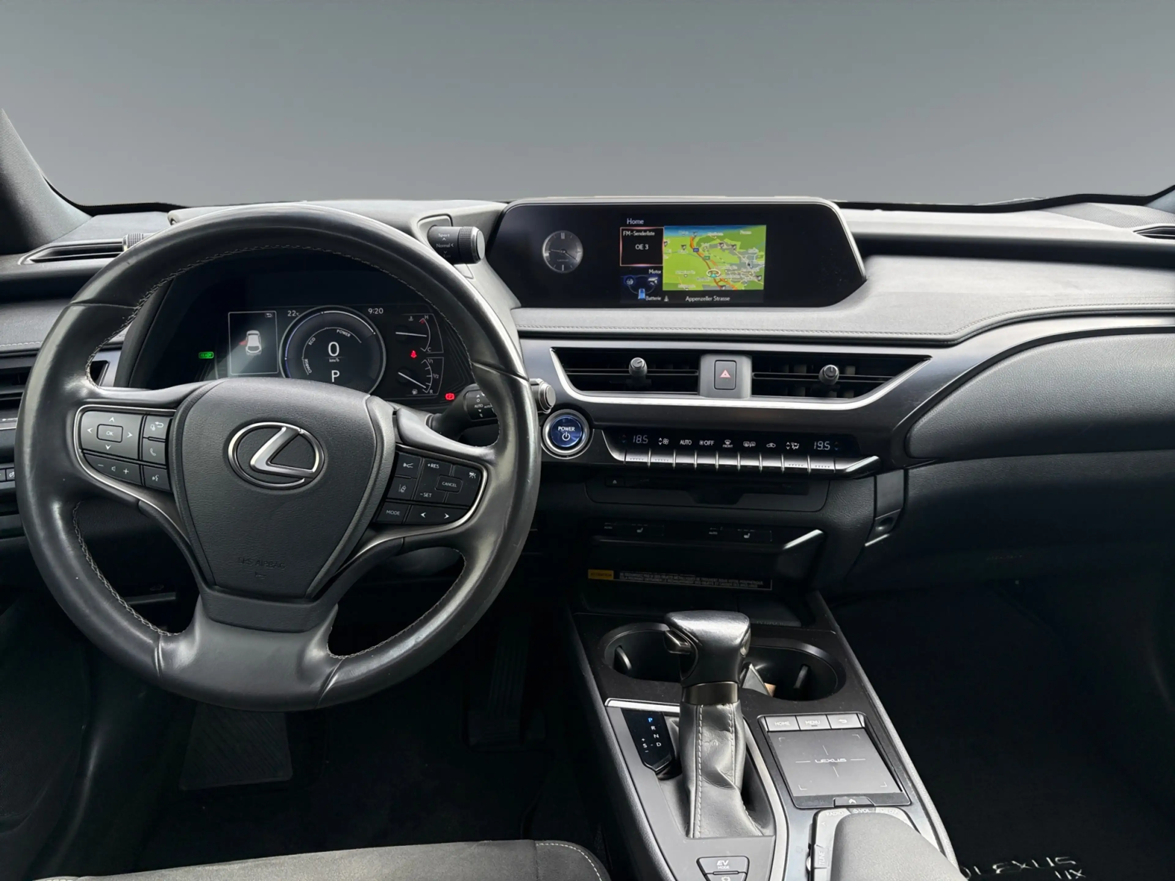 Lexus UX 250h 4x4, Advanced — photo 10