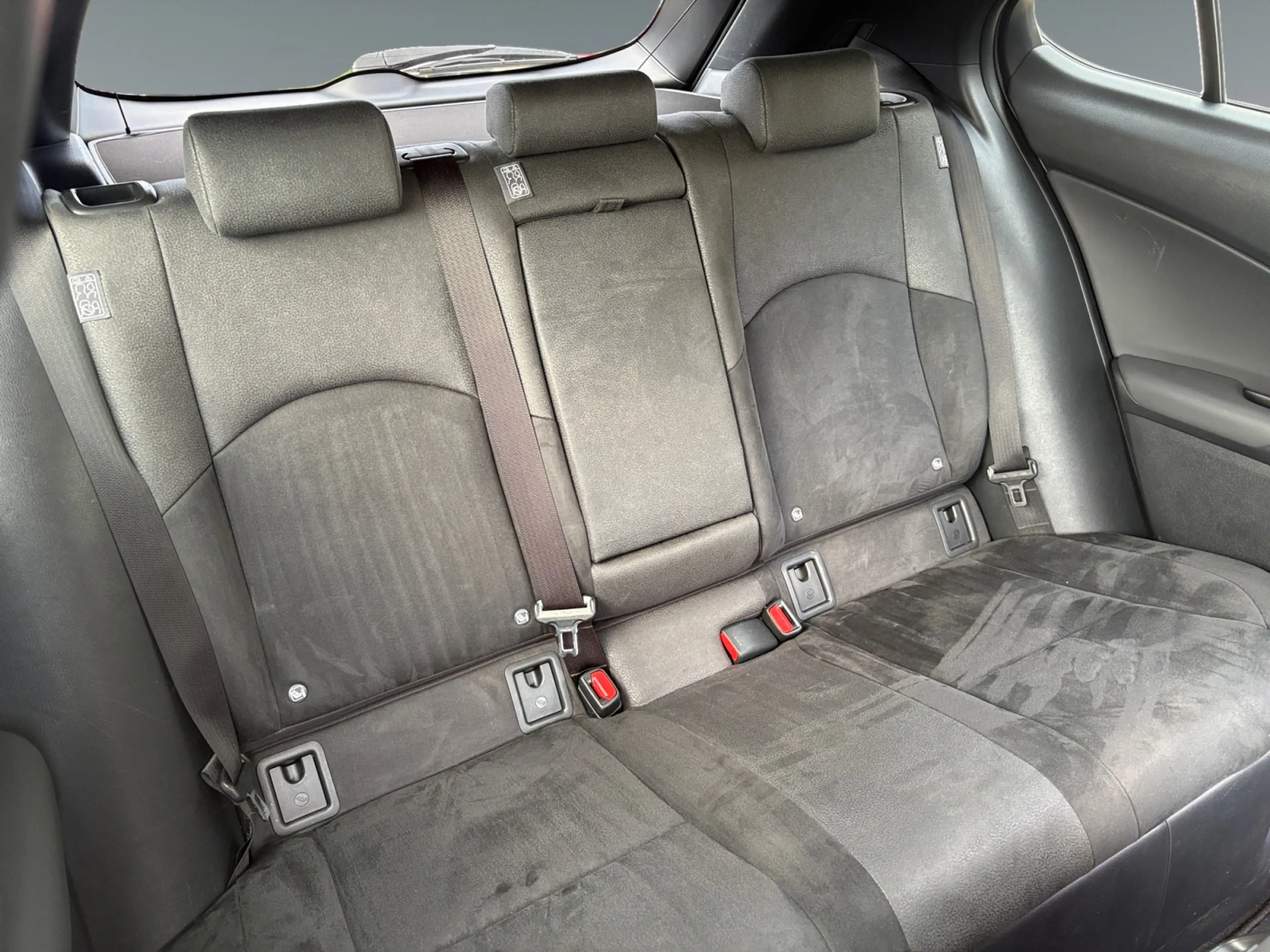 Lexus UX 250h 4x4, Advanced — photo 14