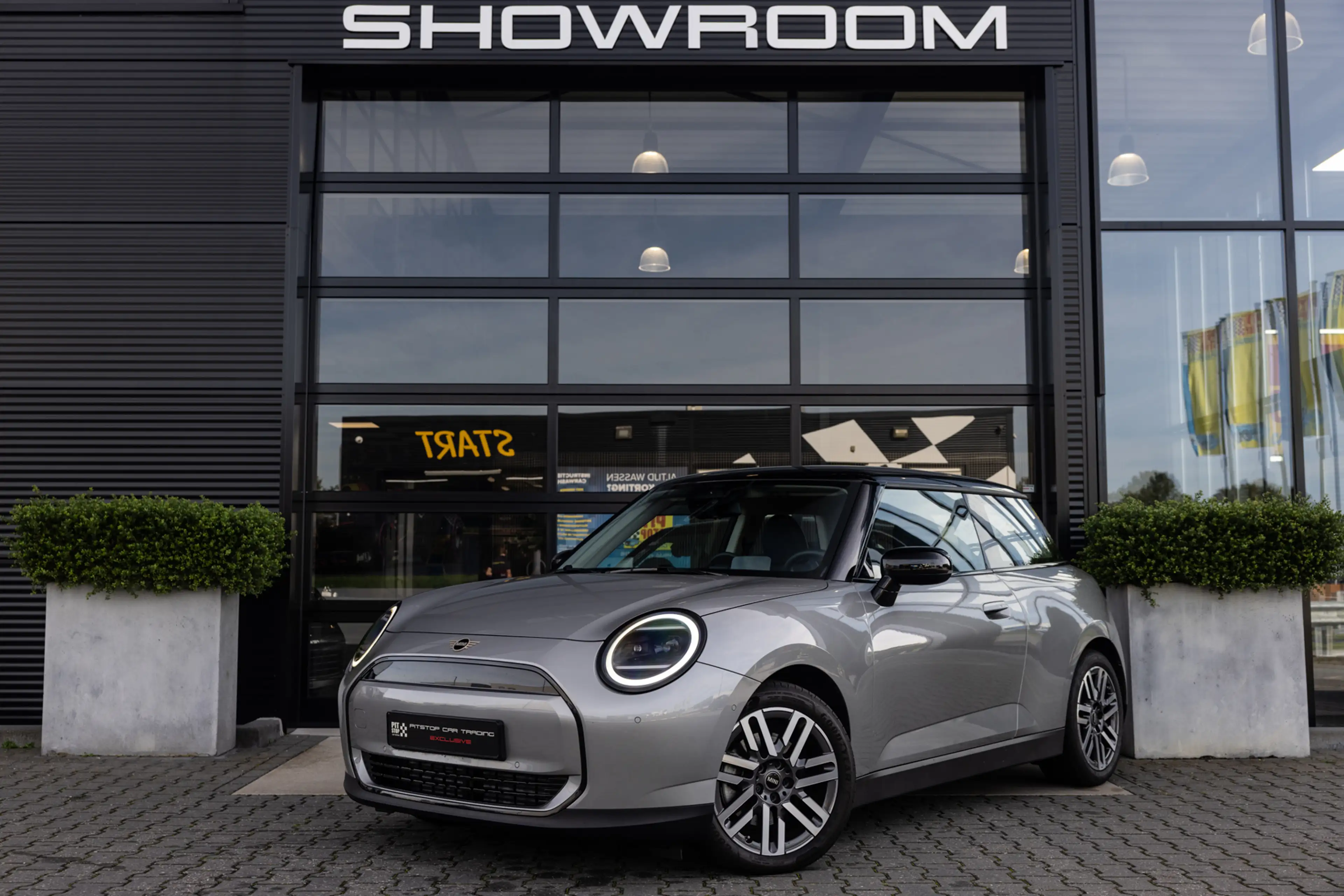 MINI Cooper E 3-Deurs Classic S 40.7 kWh, NL Auto, Stuurverwarmi — photo 2