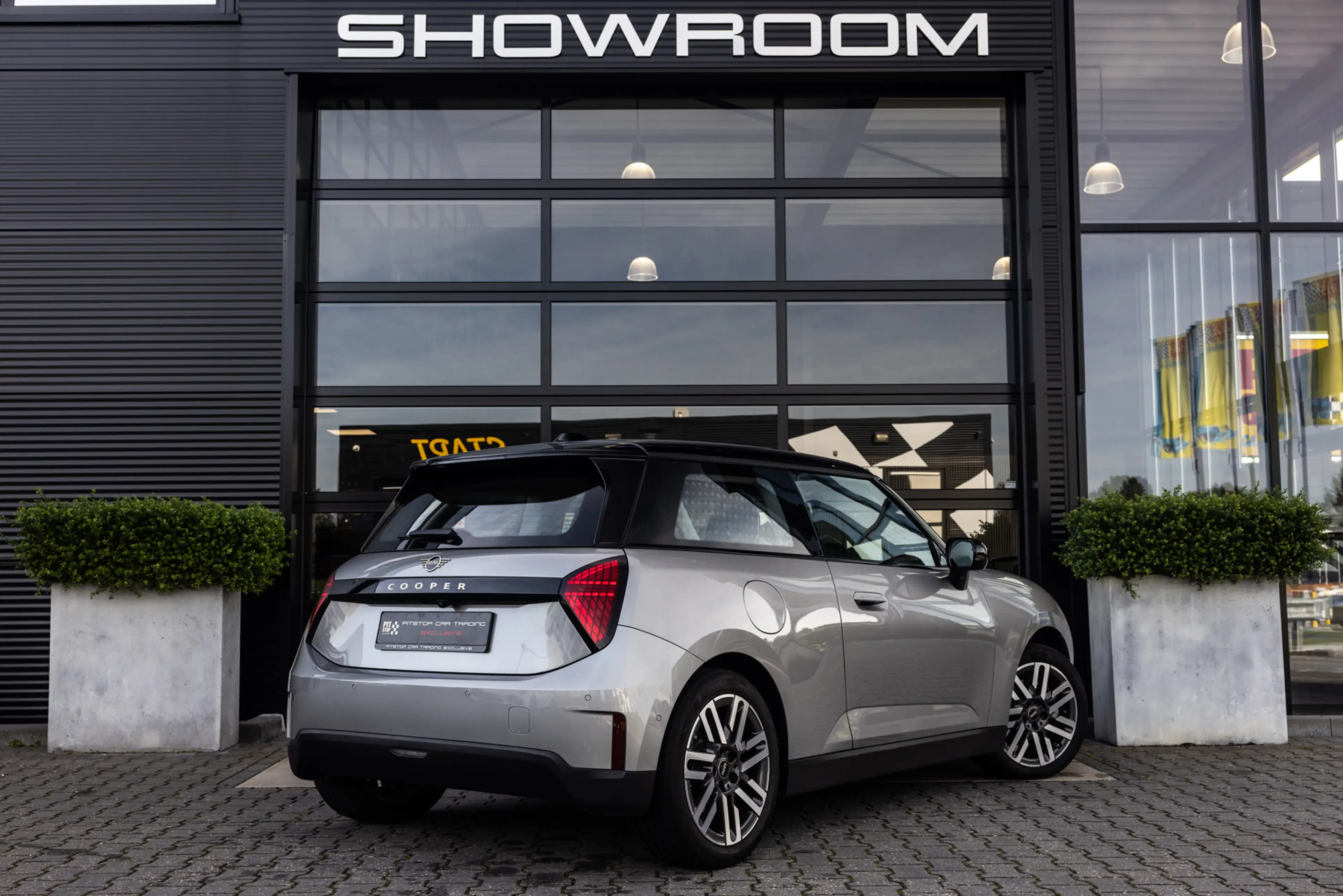 MINI Cooper E 3-Deurs Classic S 40.7 kWh, NL Auto, Stuurverwarmi — photo 7