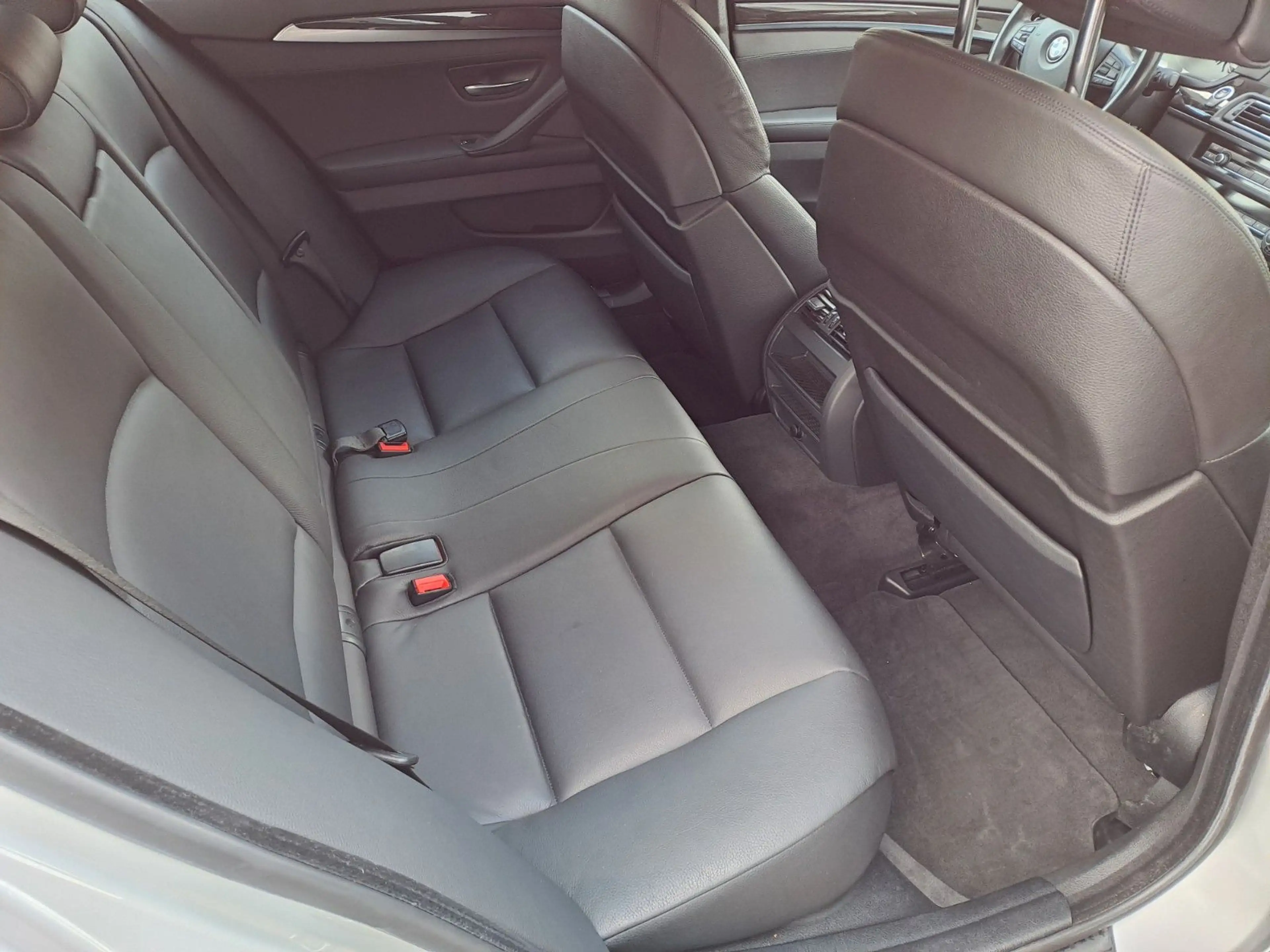 BMW 525 d xDrive*HEADUP*AB.TEM.*KAM*LEDER*NAVI*GLASD — photo 11