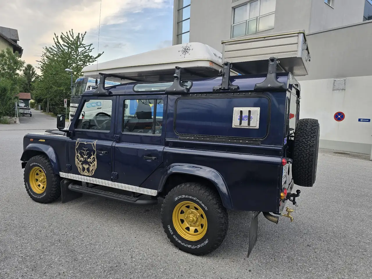 Land Rover Defender 110" Station Wagon 2,5 TD, foto 3