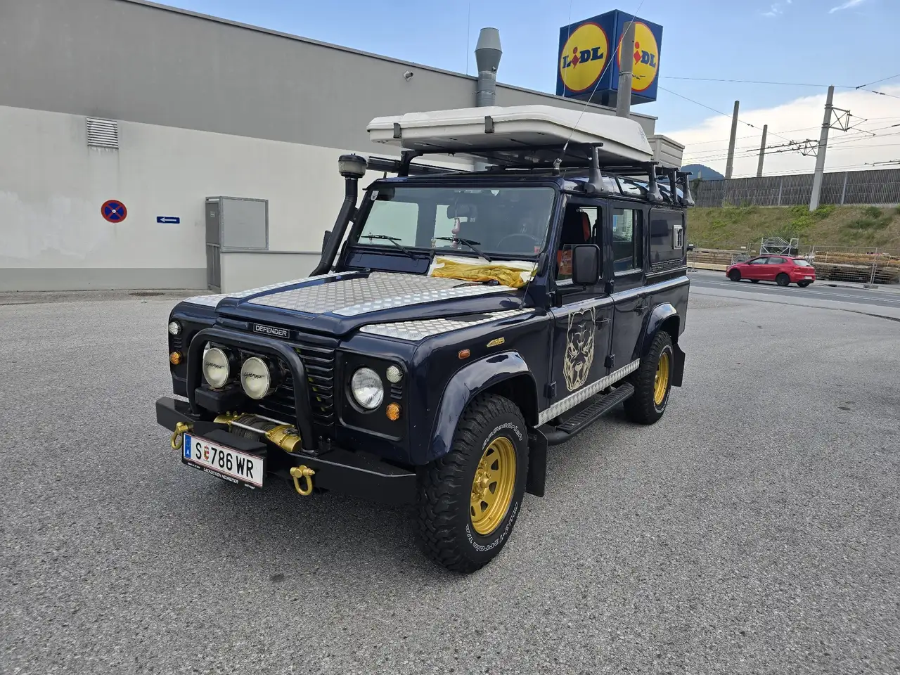 Land Rover Defender 110" Station Wagon 2,5 TD, foto 5
