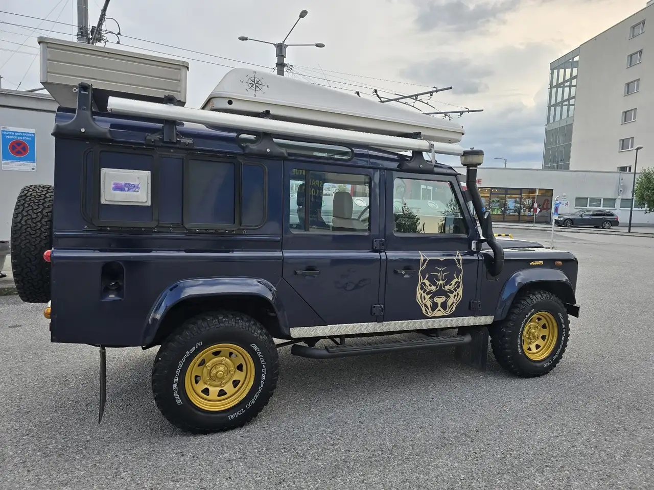 Land Rover Defender 110" Station Wagon 2,5 TD, foto 9