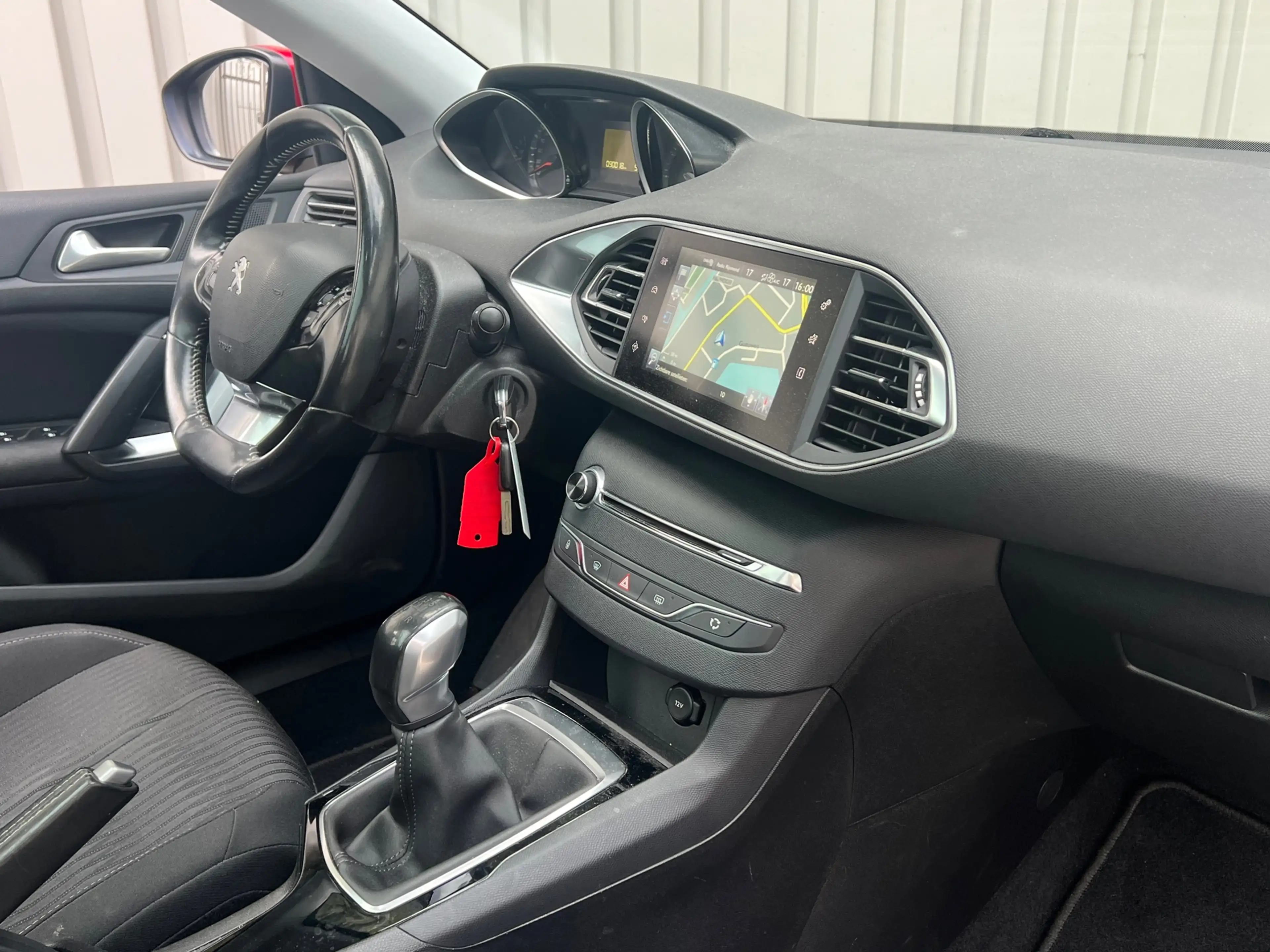 Peugeot 308 1.2 PureTech Blue Lease Executive|90000KM|Pano|Nav — photo 13