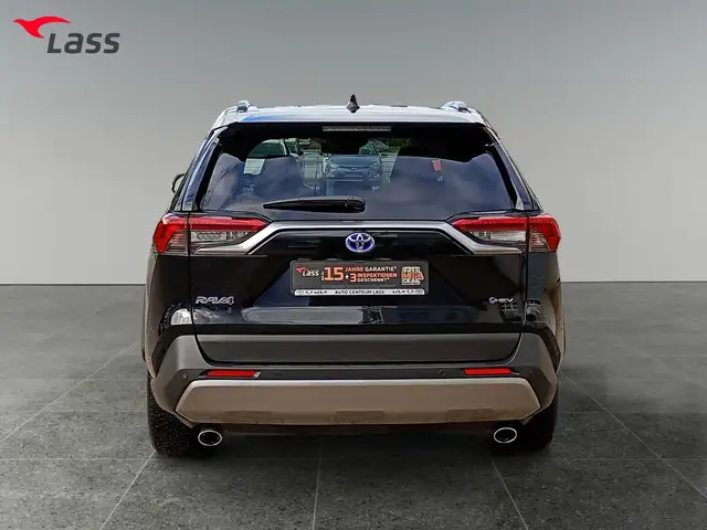 Toyota Rav4 view 5