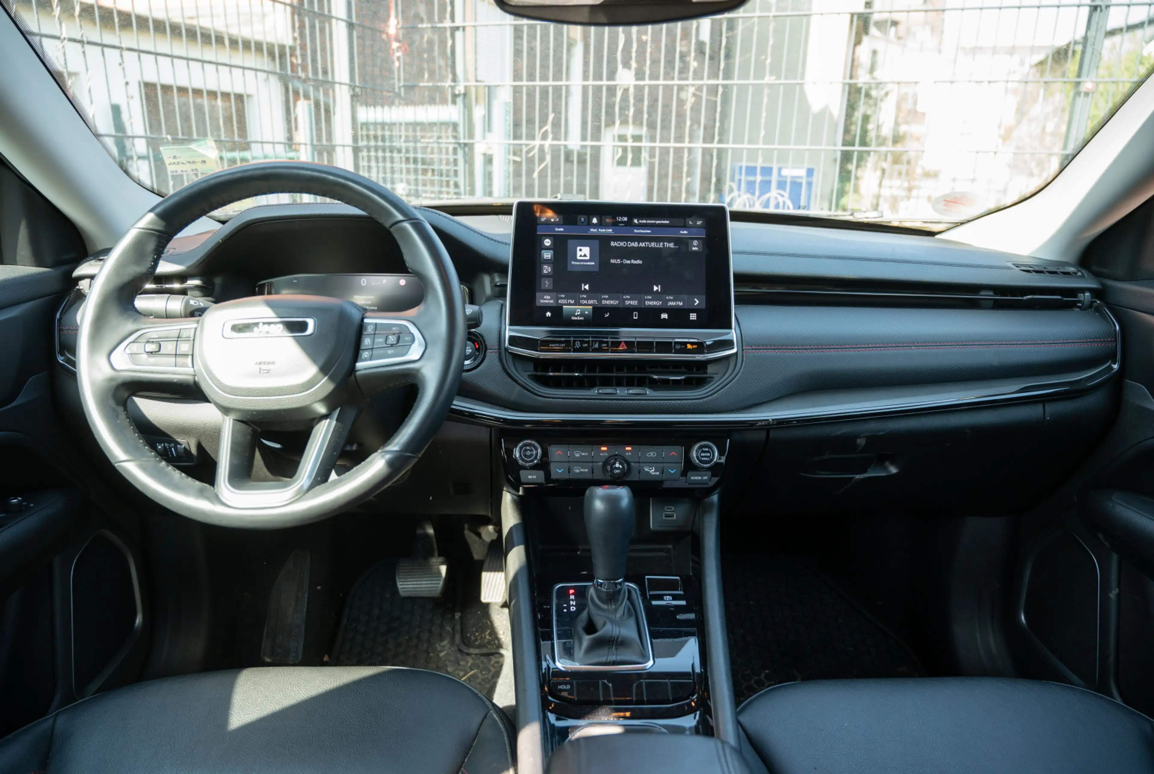 Jeep Compass Limited 1.5 Hybrid 48V *WINTER-PAKET*PANO*SHZ* — photo 4