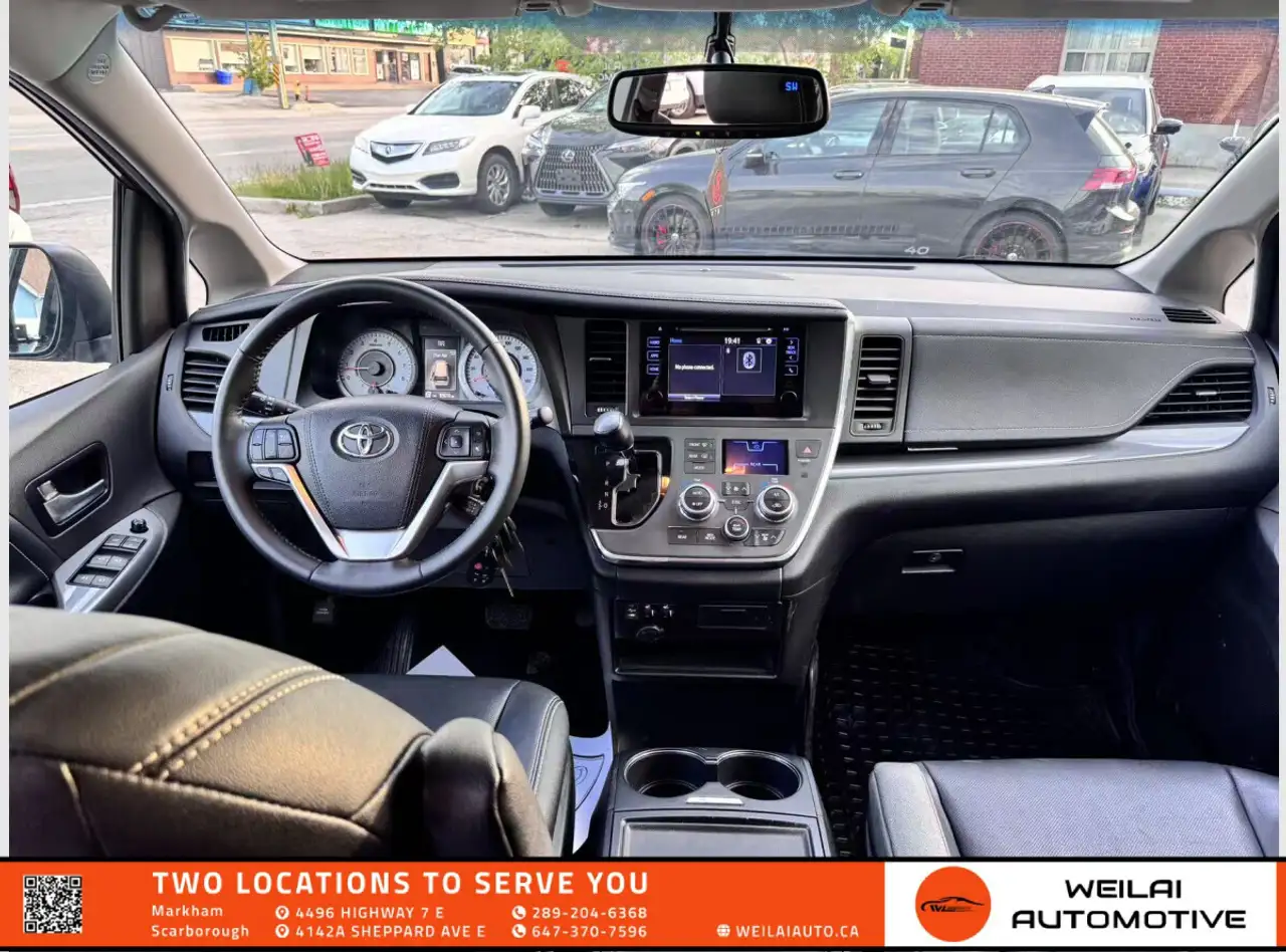 Toyota Sienna снимка Toyota Sienna