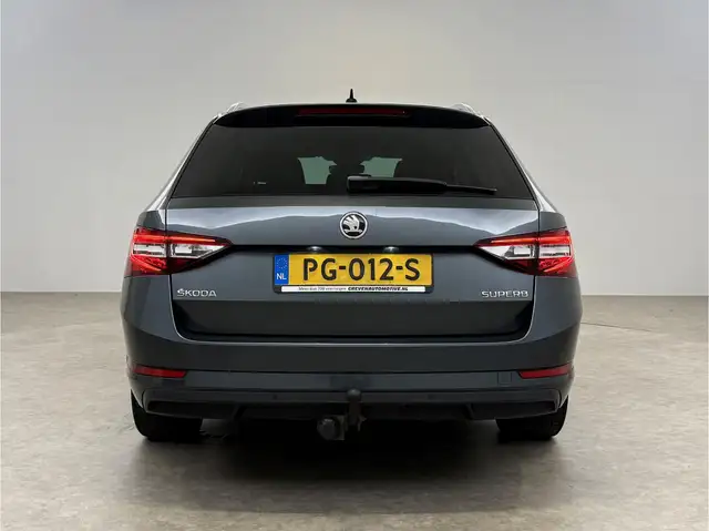 Skoda Superb view 9
