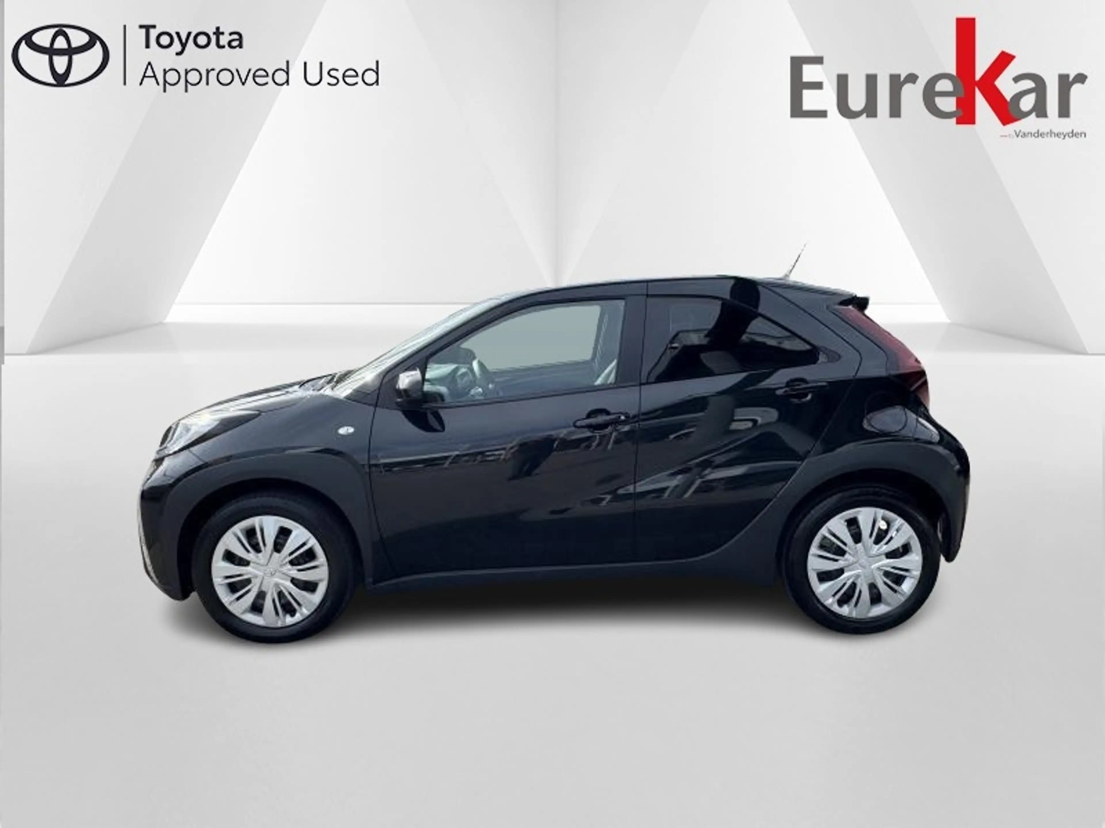 Toyota Aygo X Play CVT — photo 2