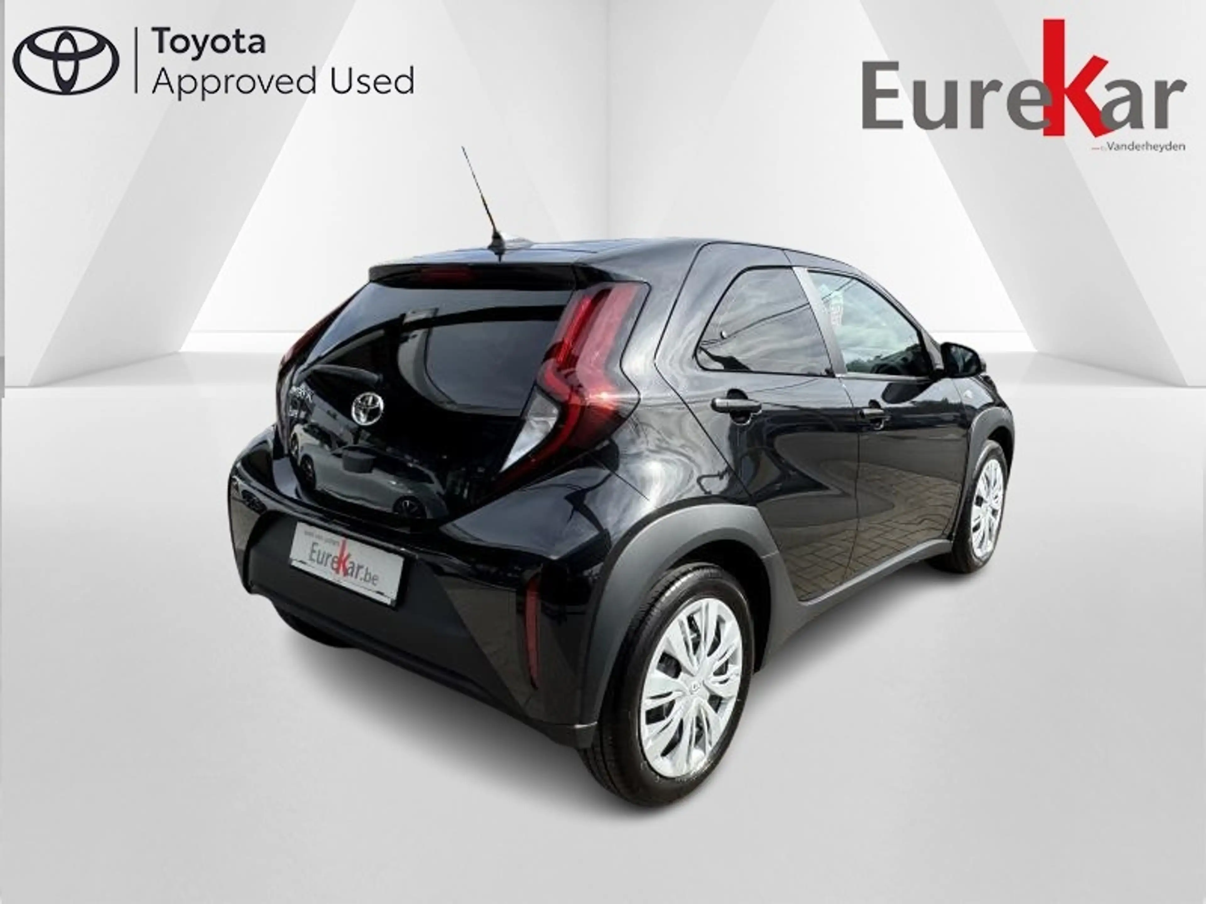 Toyota Aygo X Play CVT — photo 3