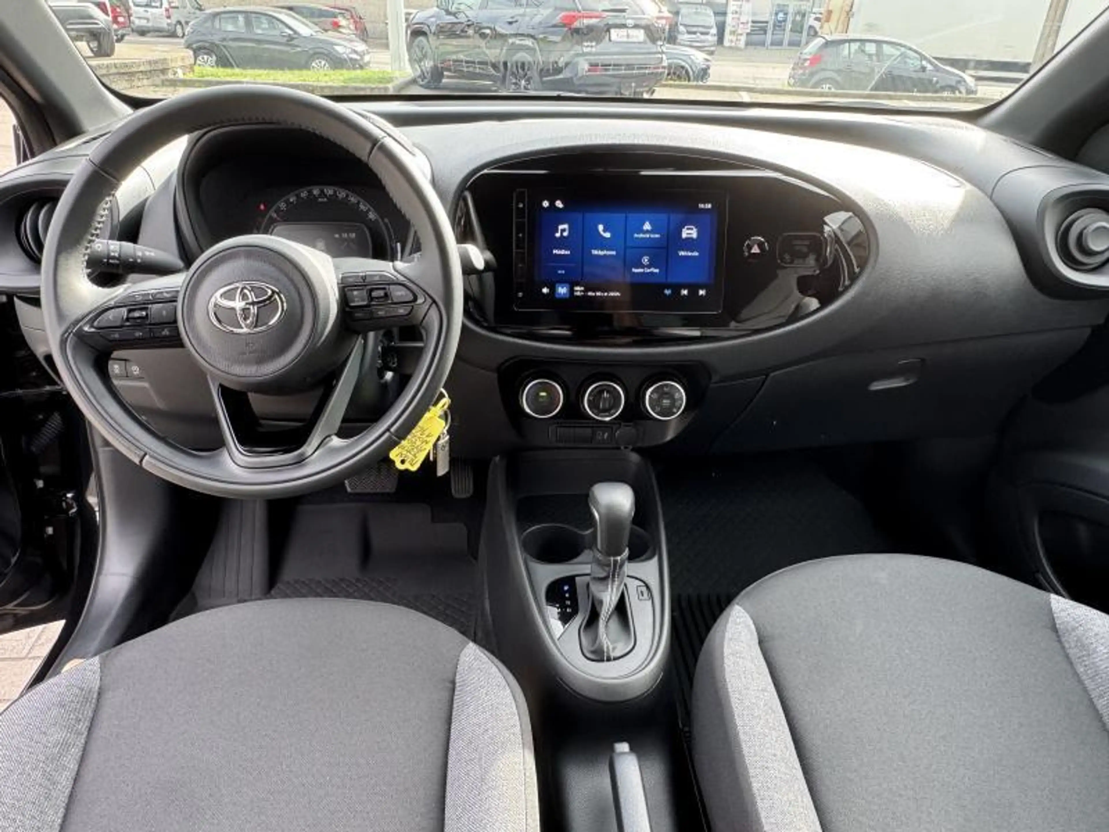 Toyota Aygo X Play CVT — photo 4