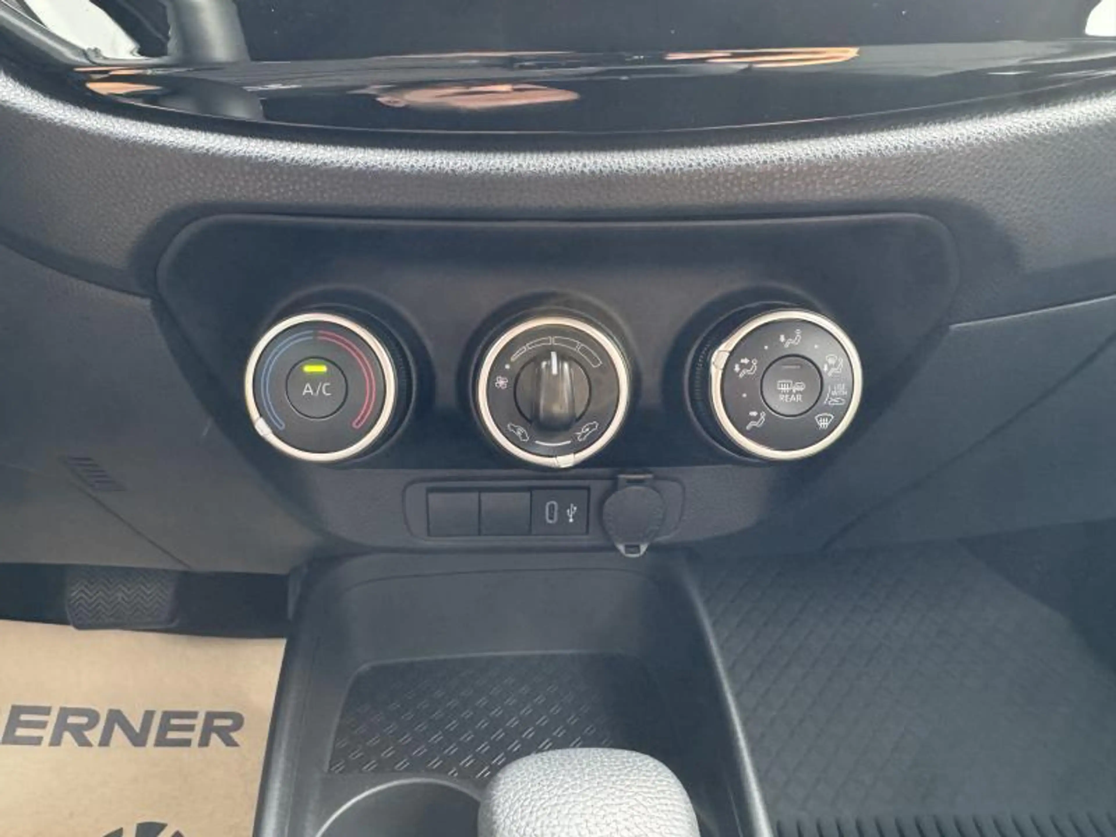 Toyota Aygo X Play CVT — photo 11