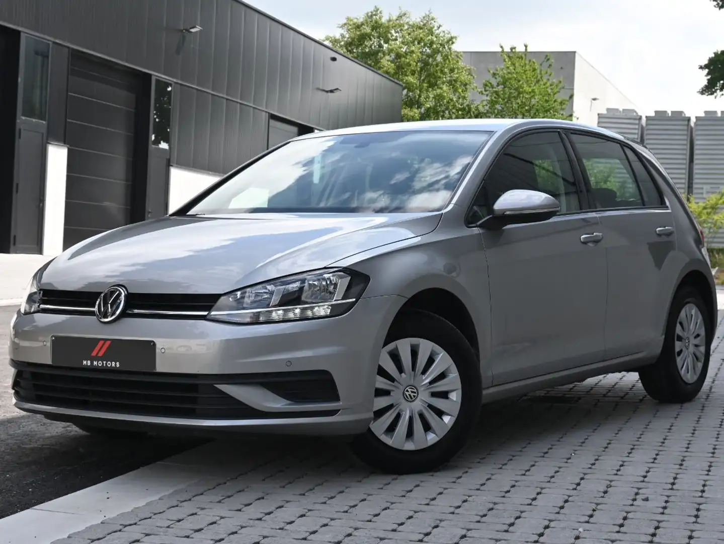 Volkswagen Golf **1.0 TSI**CAMERA**CARPLAY**AIRCO** Срібний - 2