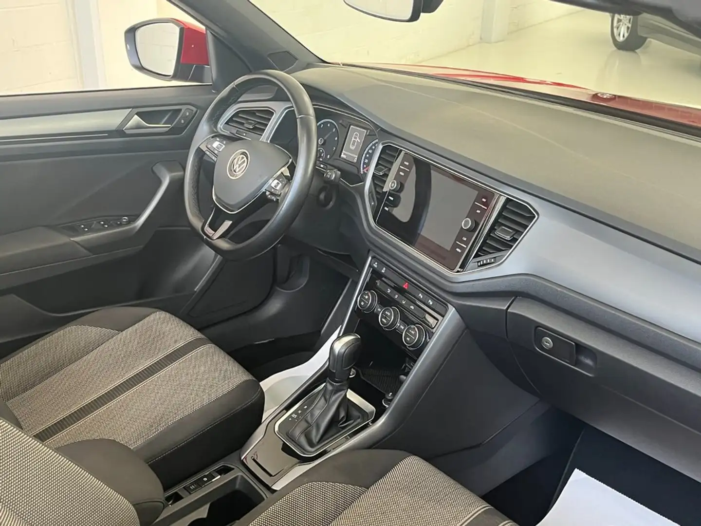 Volkswagen T-Roc Style 1.5 TSI 110kW (150cv) DSG Cabrio Rot - 2