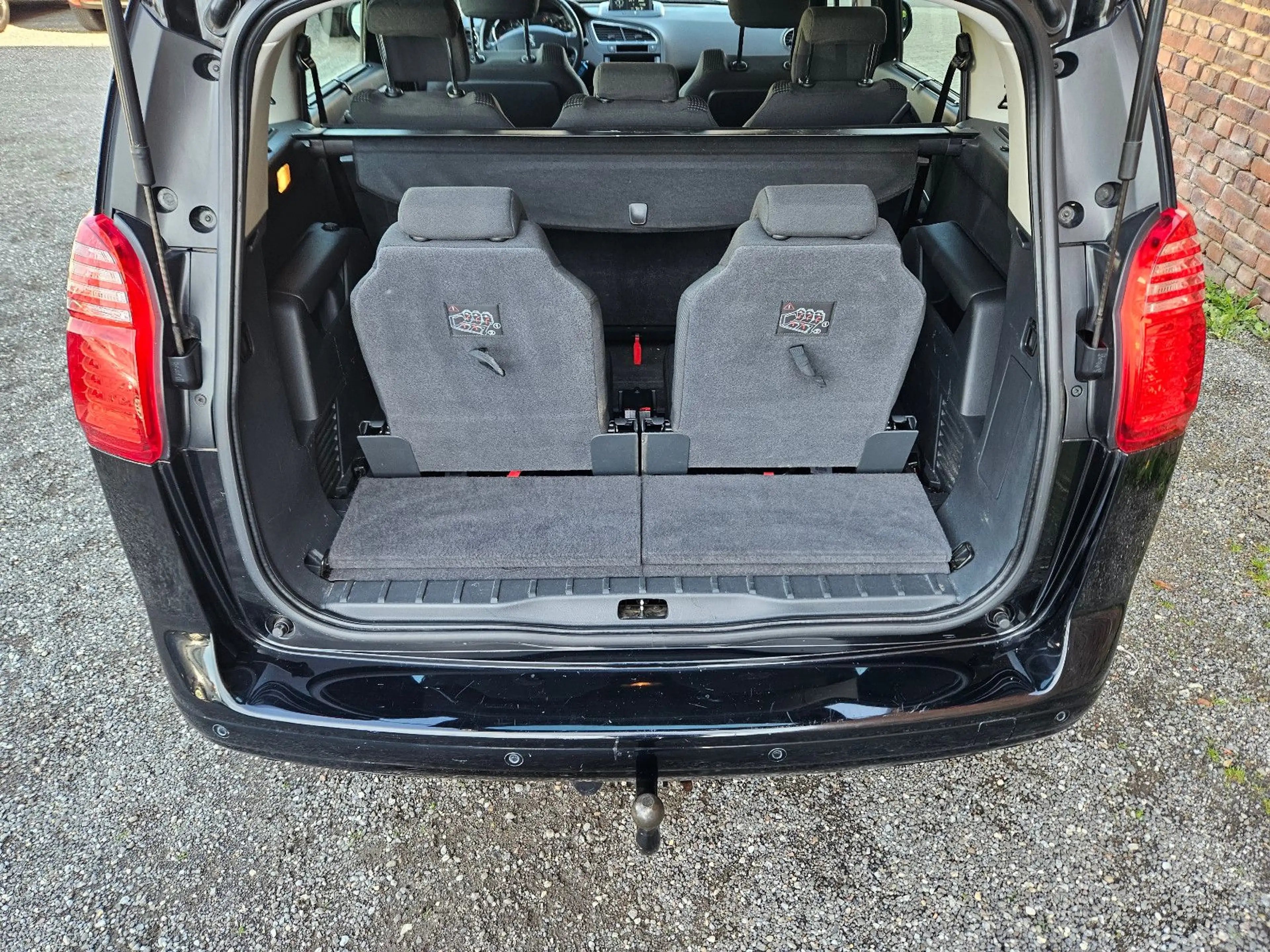 Peugeot 5008 2.0 Active | 7-Sitzer — photo 8