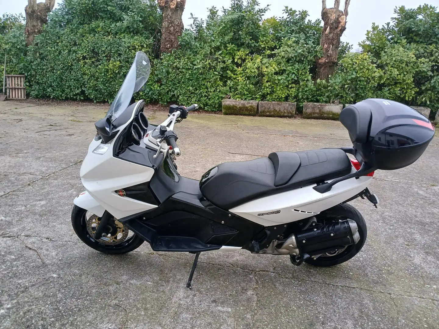 Gilera GP 800 centenario Blanco - 1