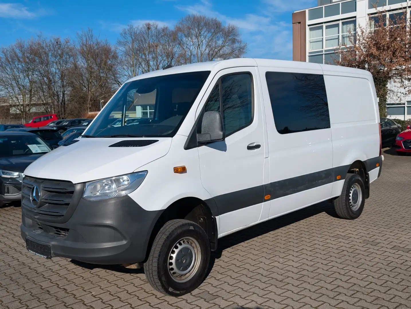 Mercedes-Benz Sprinter Sprinter 4x4 5-Sitzer AHK Navi Standhzg Biały - 1
