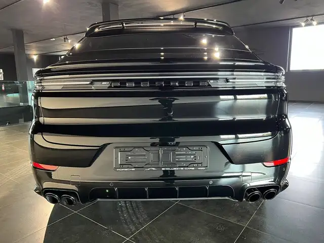 Porsche Cayenne view 7
