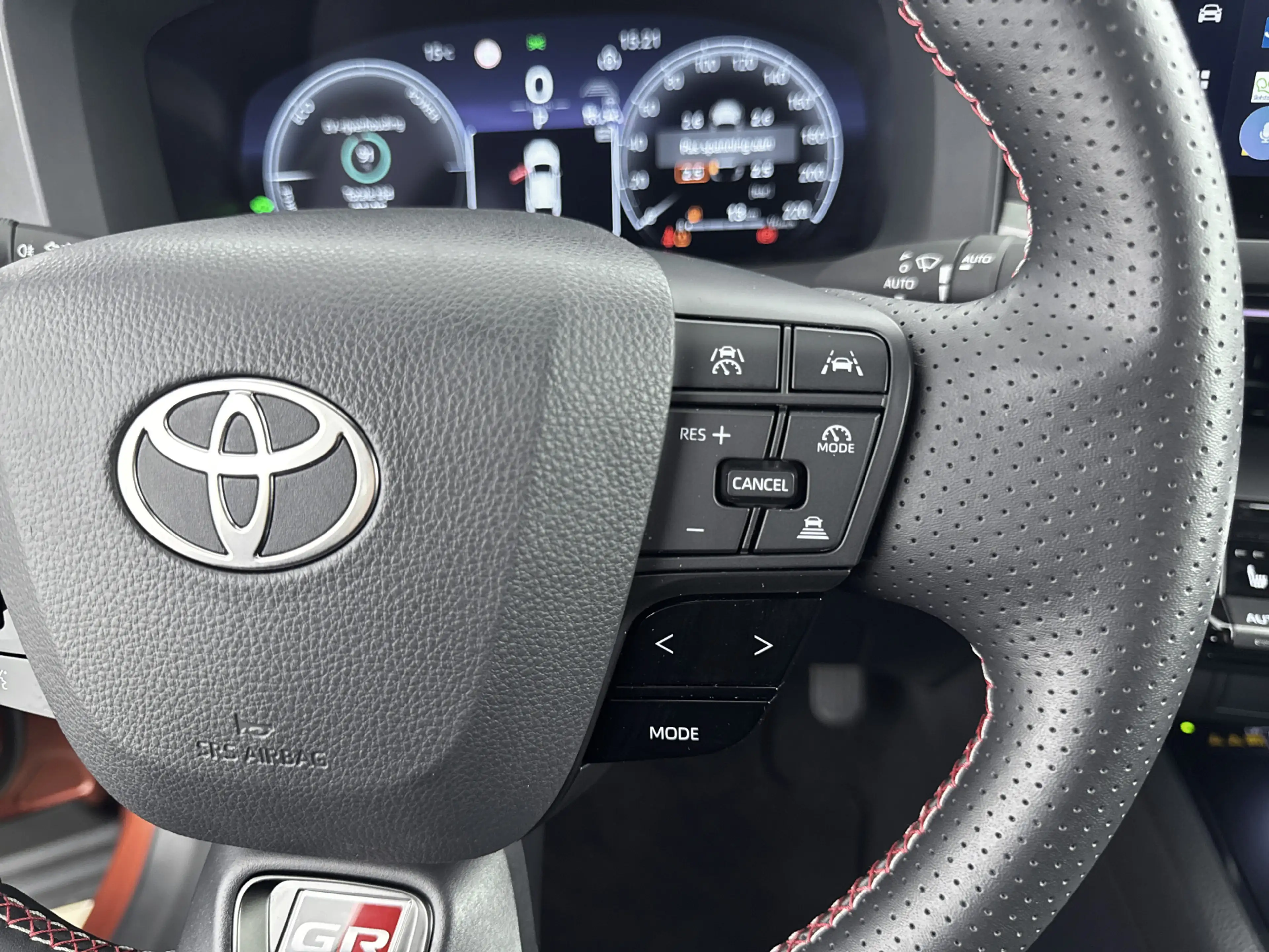 Toyota C-HR 2.0 Plug-in Hybrid 220 GR SPORT PLUS — photo 14