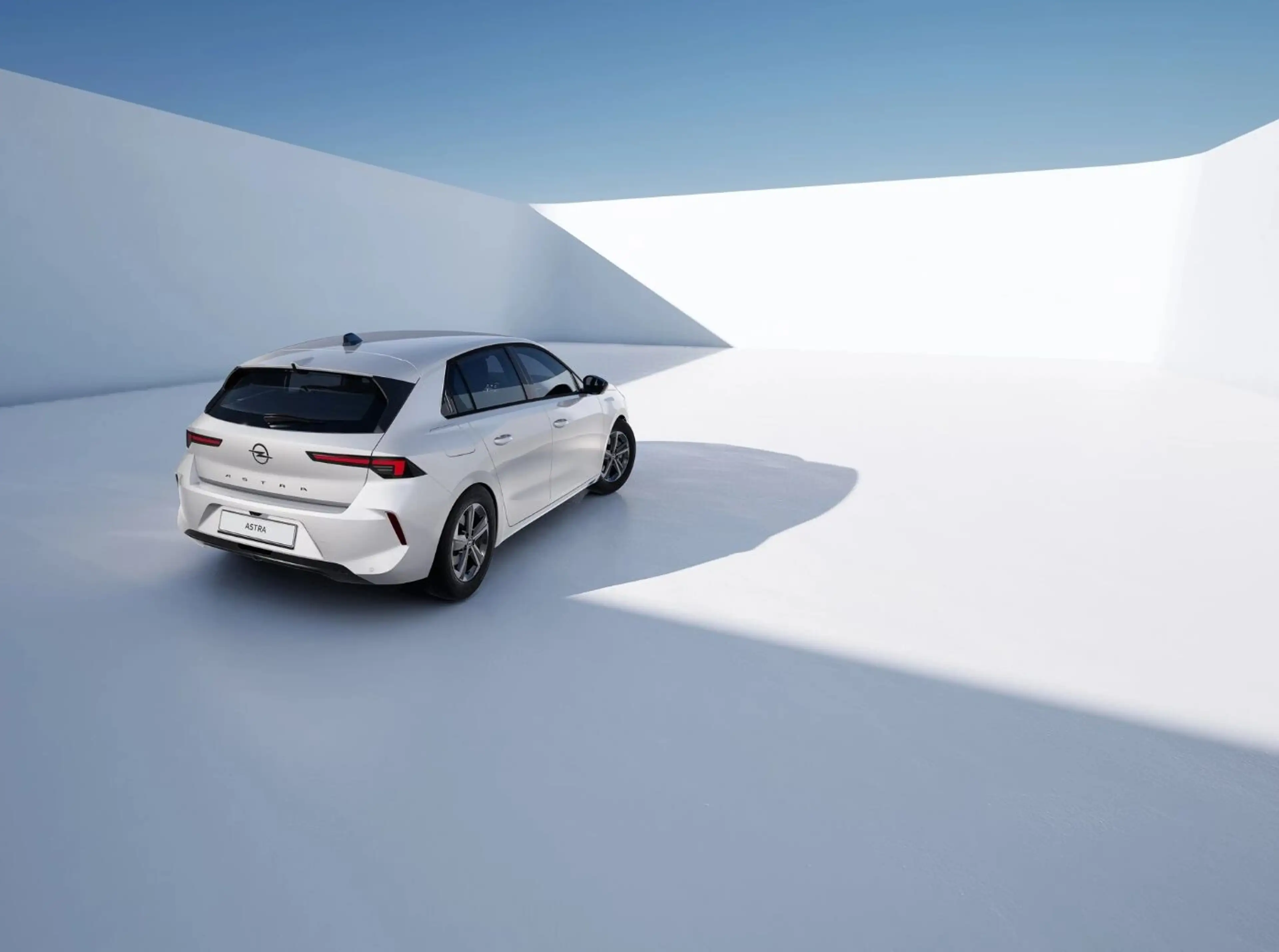 Opel Astra Edition Diesel, Automatik, Allwetter — photo 5