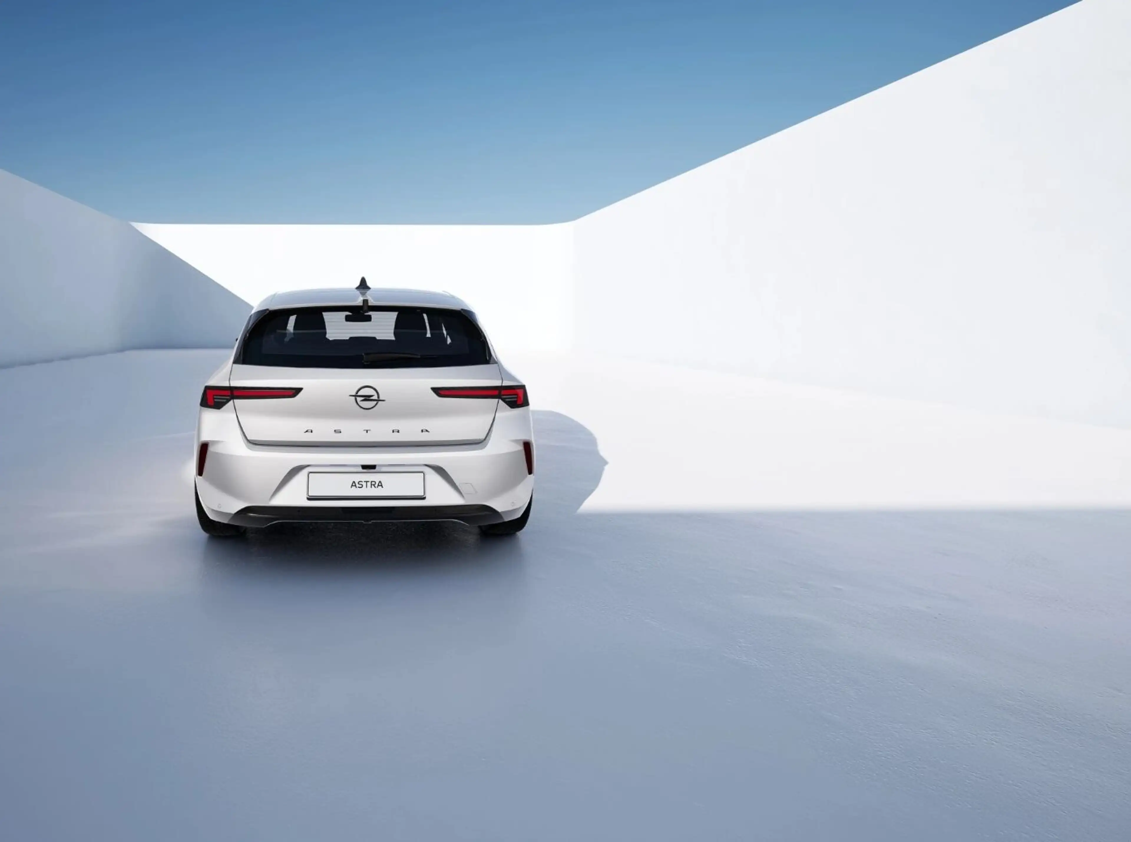 Opel Astra Edition Diesel, Automatik, Allwetter — photo 6