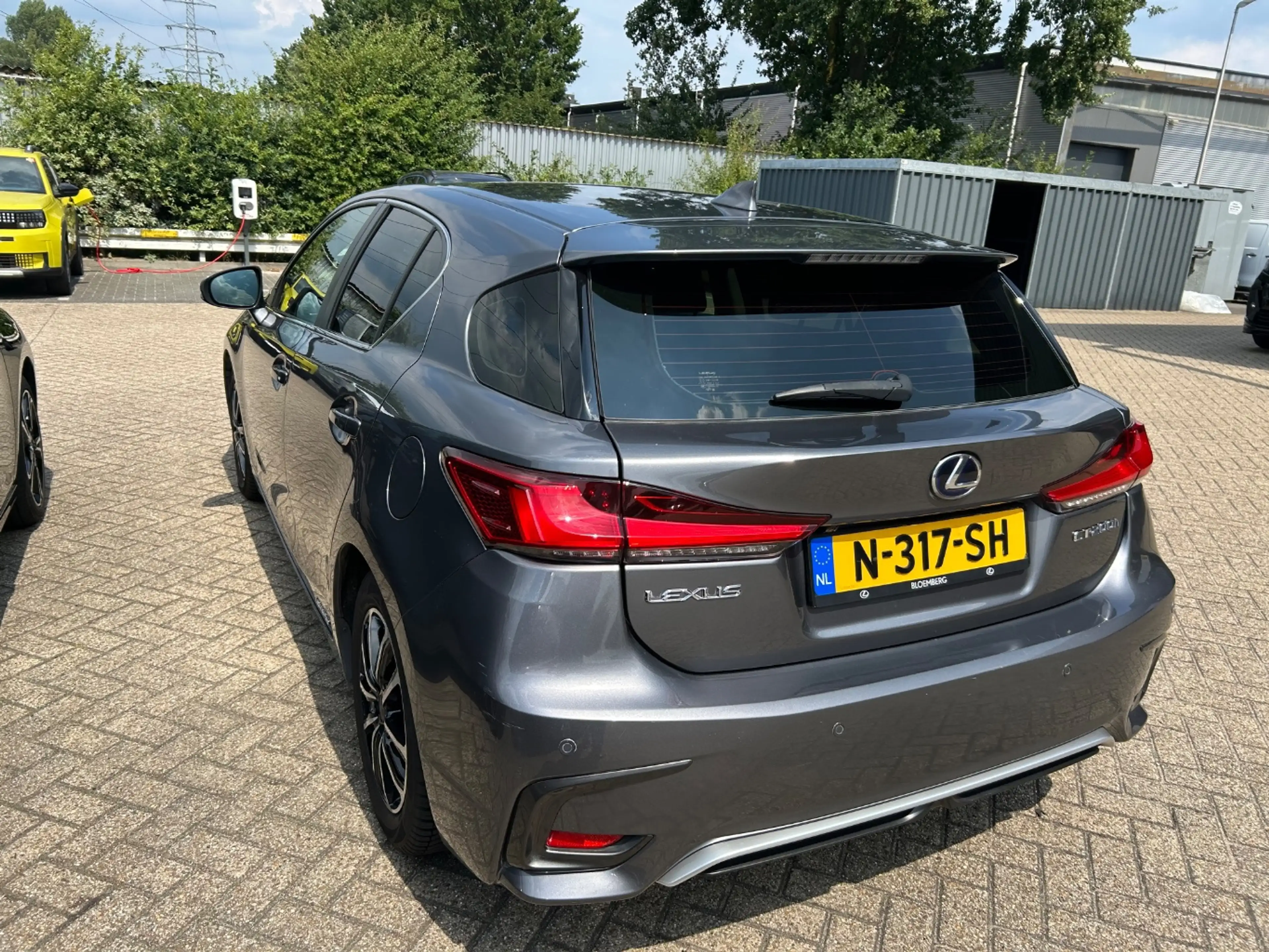 Lexus CT 200h Business Launch Edition, Navi, Dealer auto, Alcant — photo 4