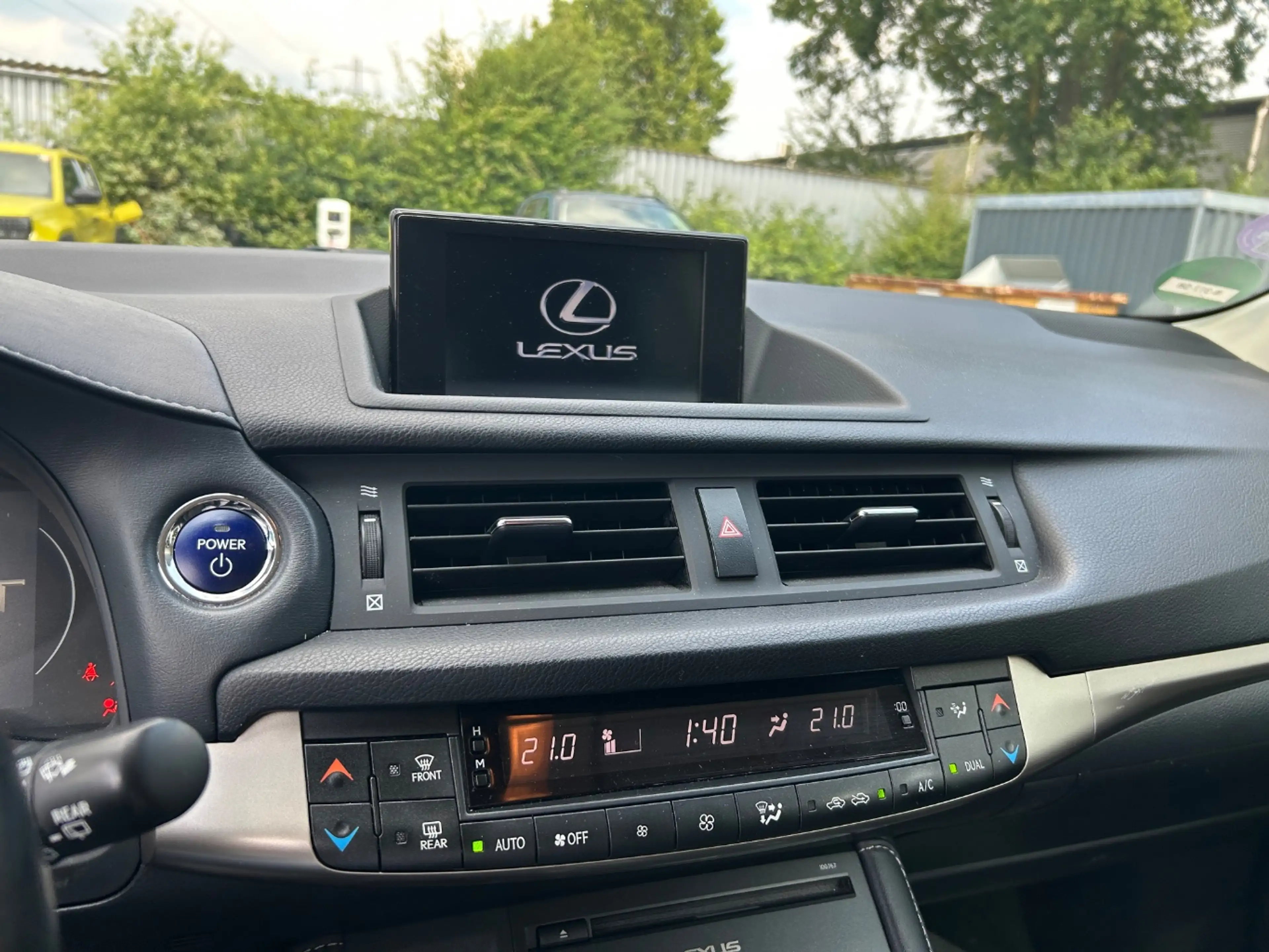 Lexus CT 200h Business Launch Edition, Navi, Dealer auto, Alcant — photo 7