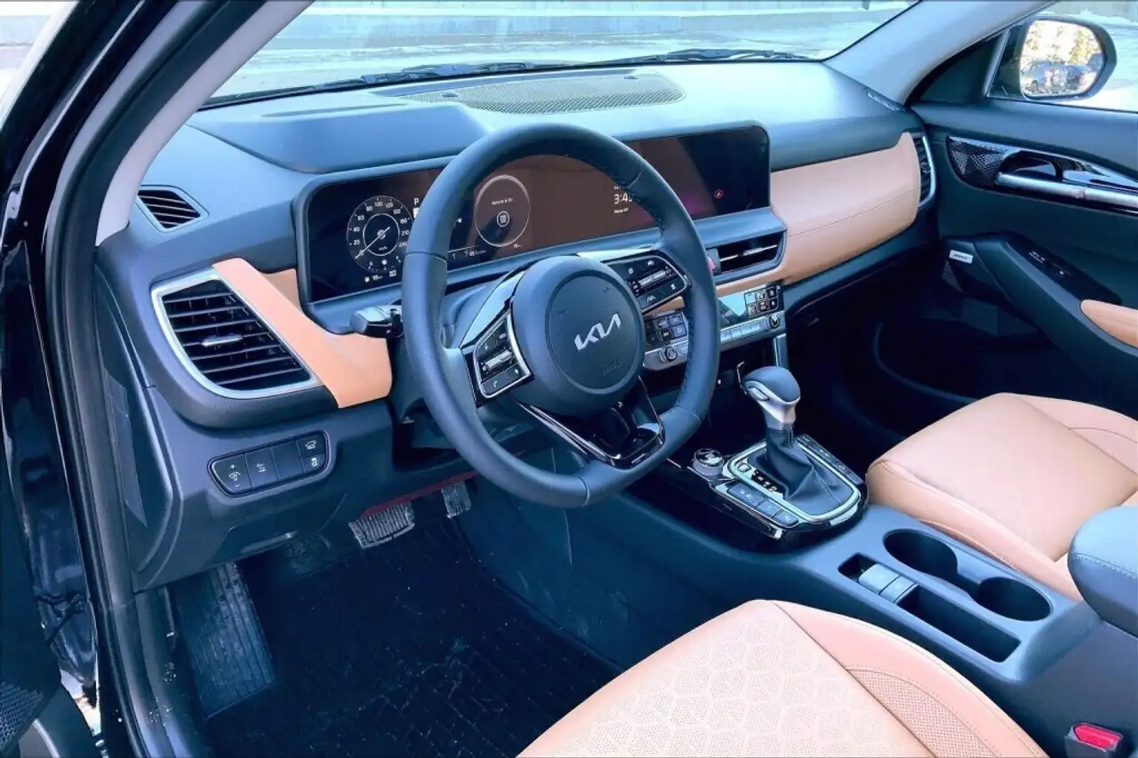 Kia Seltos снимка Kia Seltos