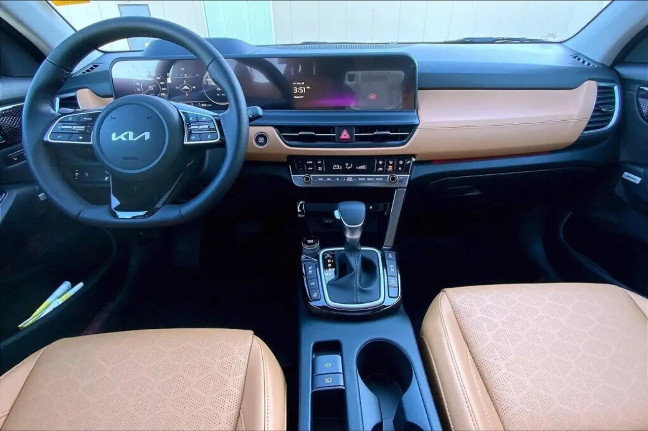 Kia Seltos снимка Kia Seltos