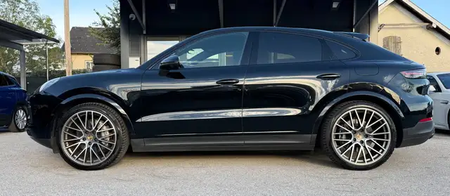 Porsche Cayenne view 7