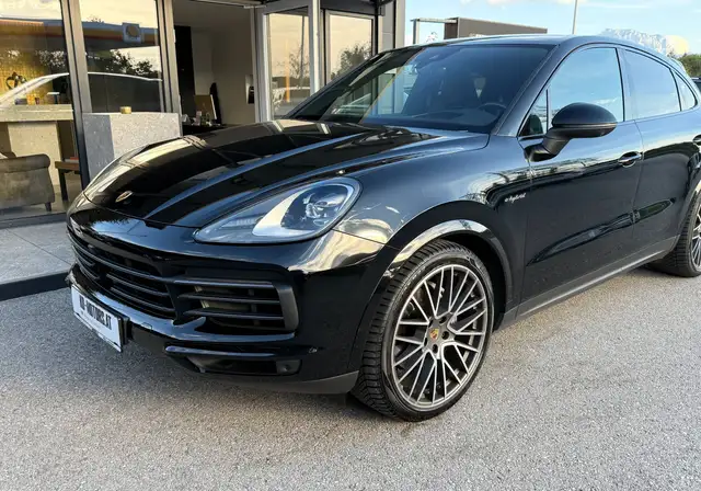 Porsche Cayenne view 6